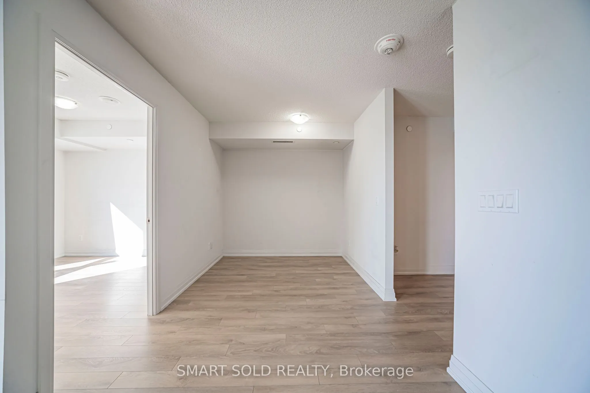 20 Meadowglen Place #329