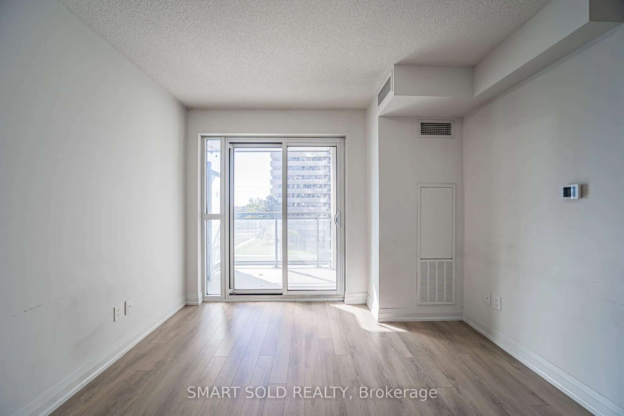 20 Meadowglen Place #329