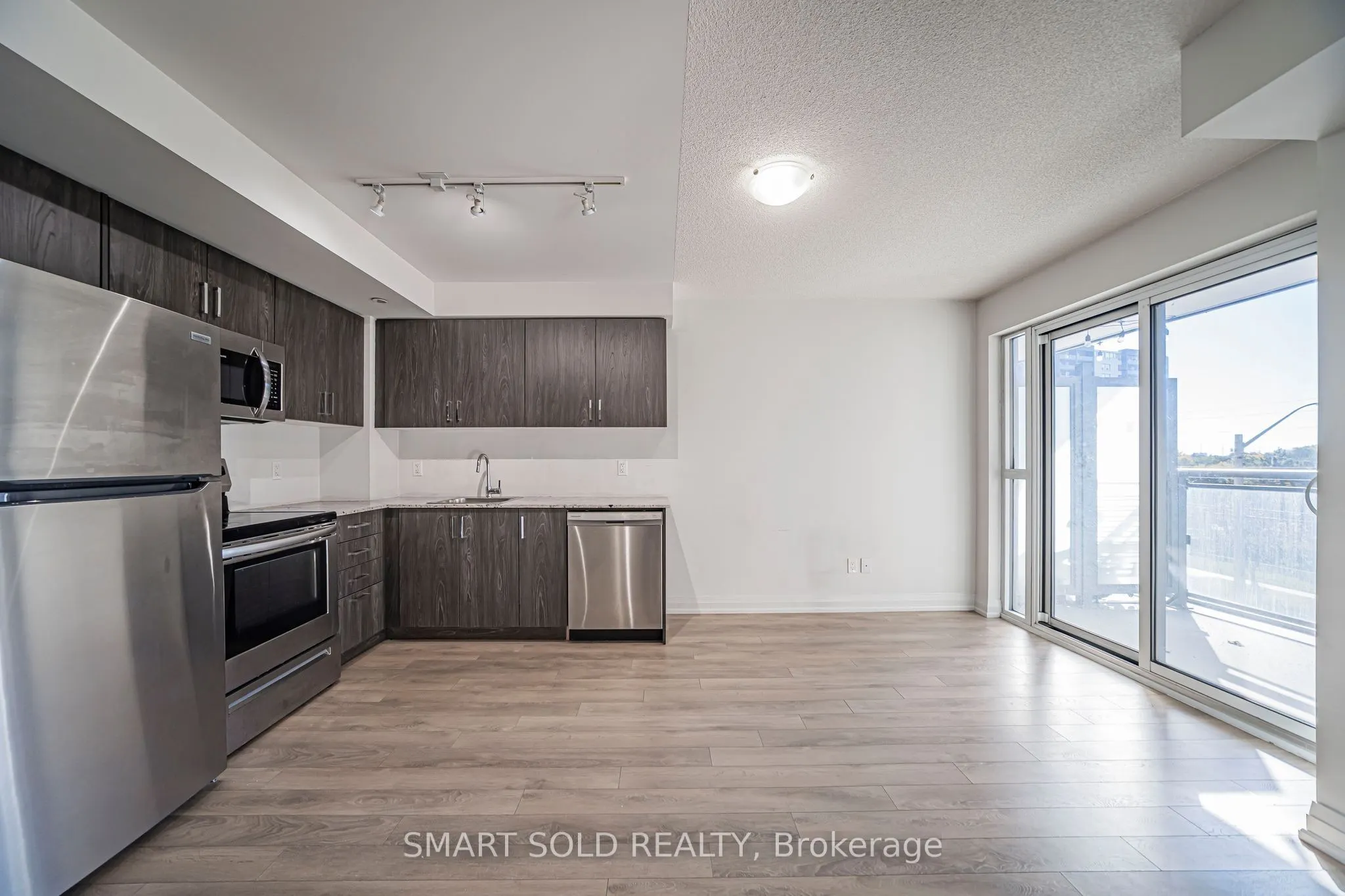 20 Meadowglen Place #329
