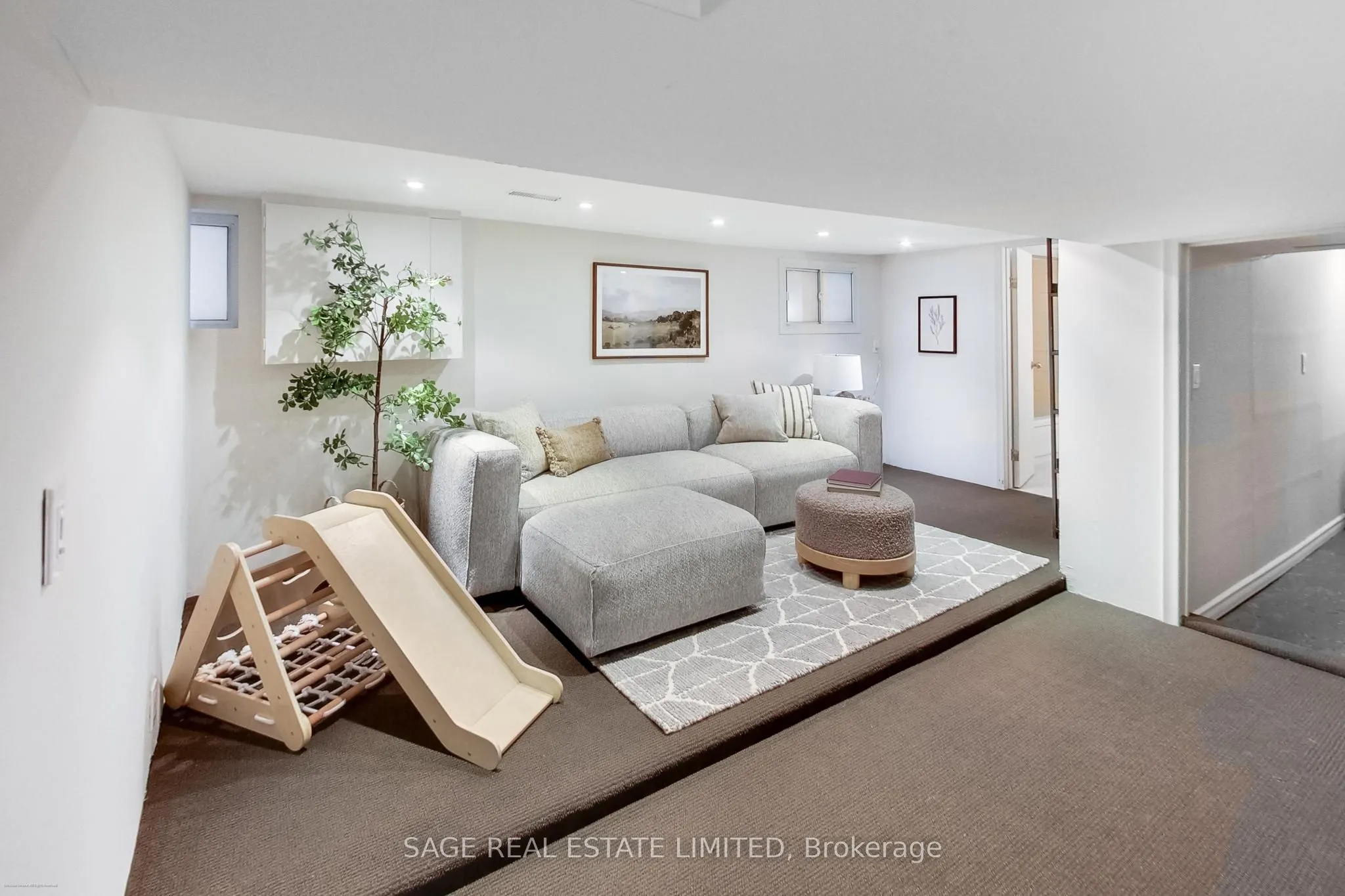 346 Leslie Street