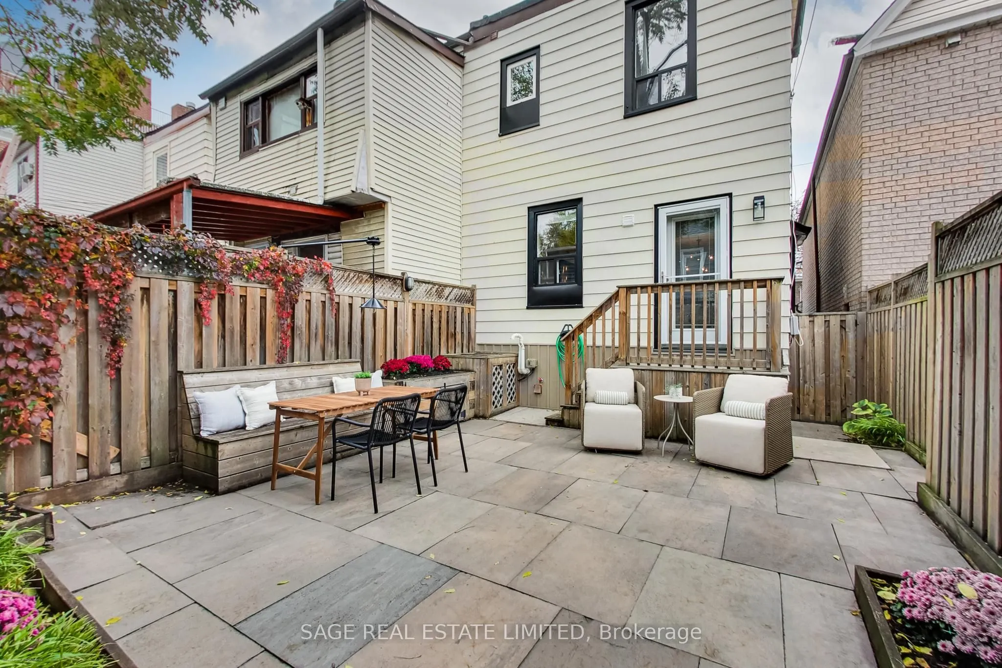 346 Leslie Street