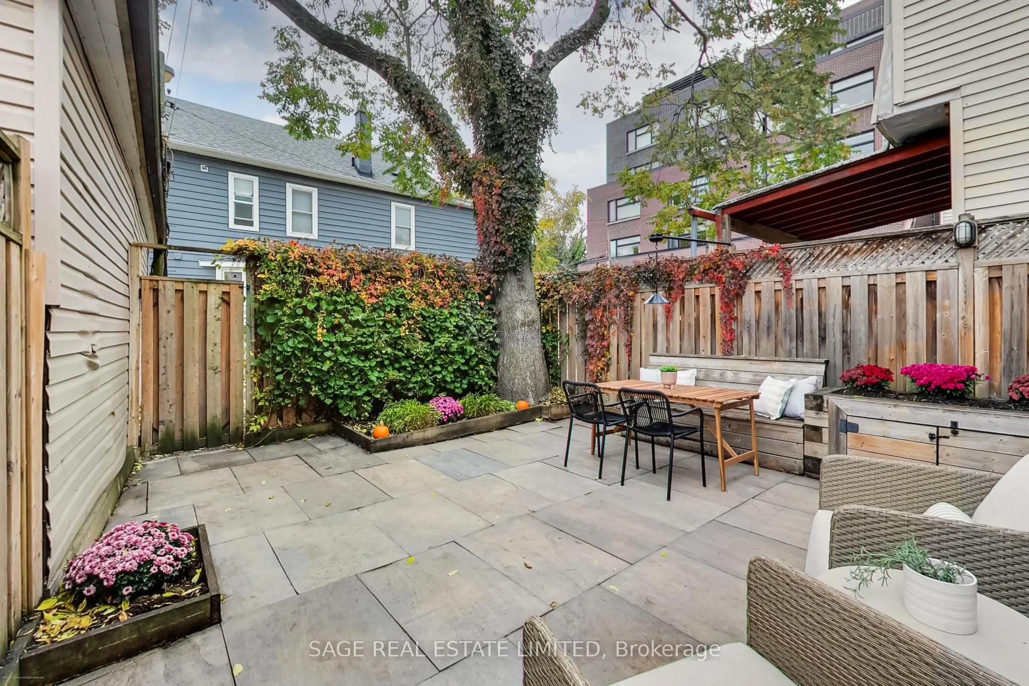 346 Leslie Street