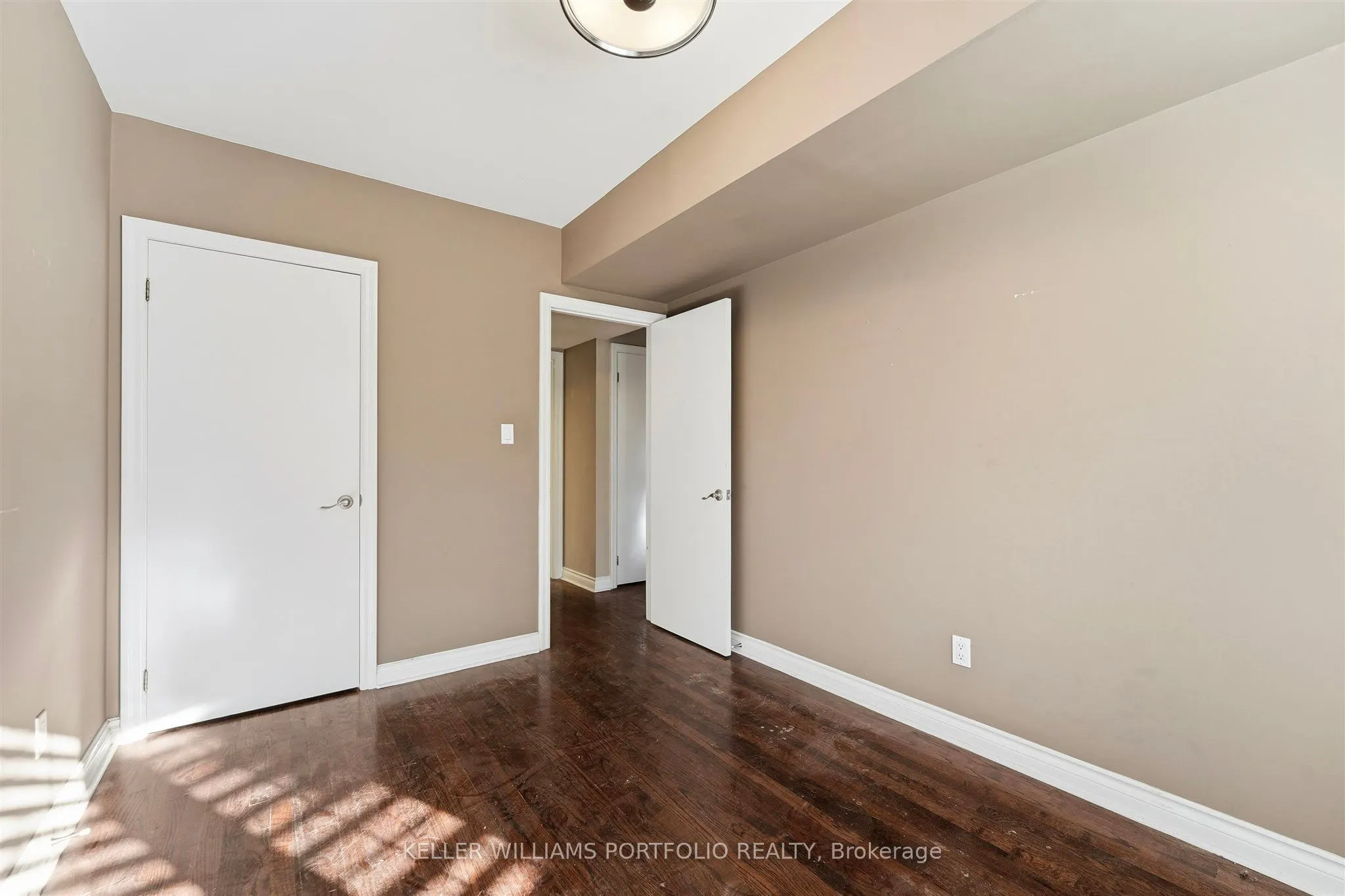 60 Kippendavie Avenue #204