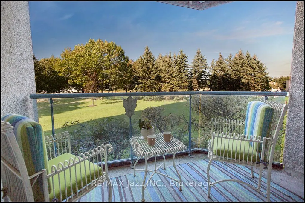 360 Watson Street W #105