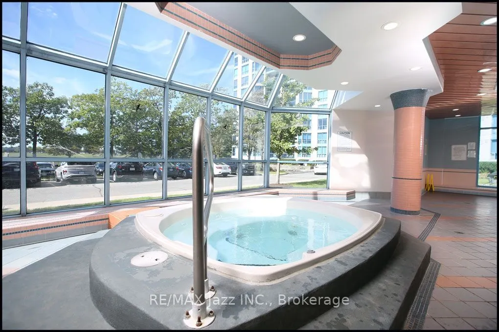 360 Watson Street W #105