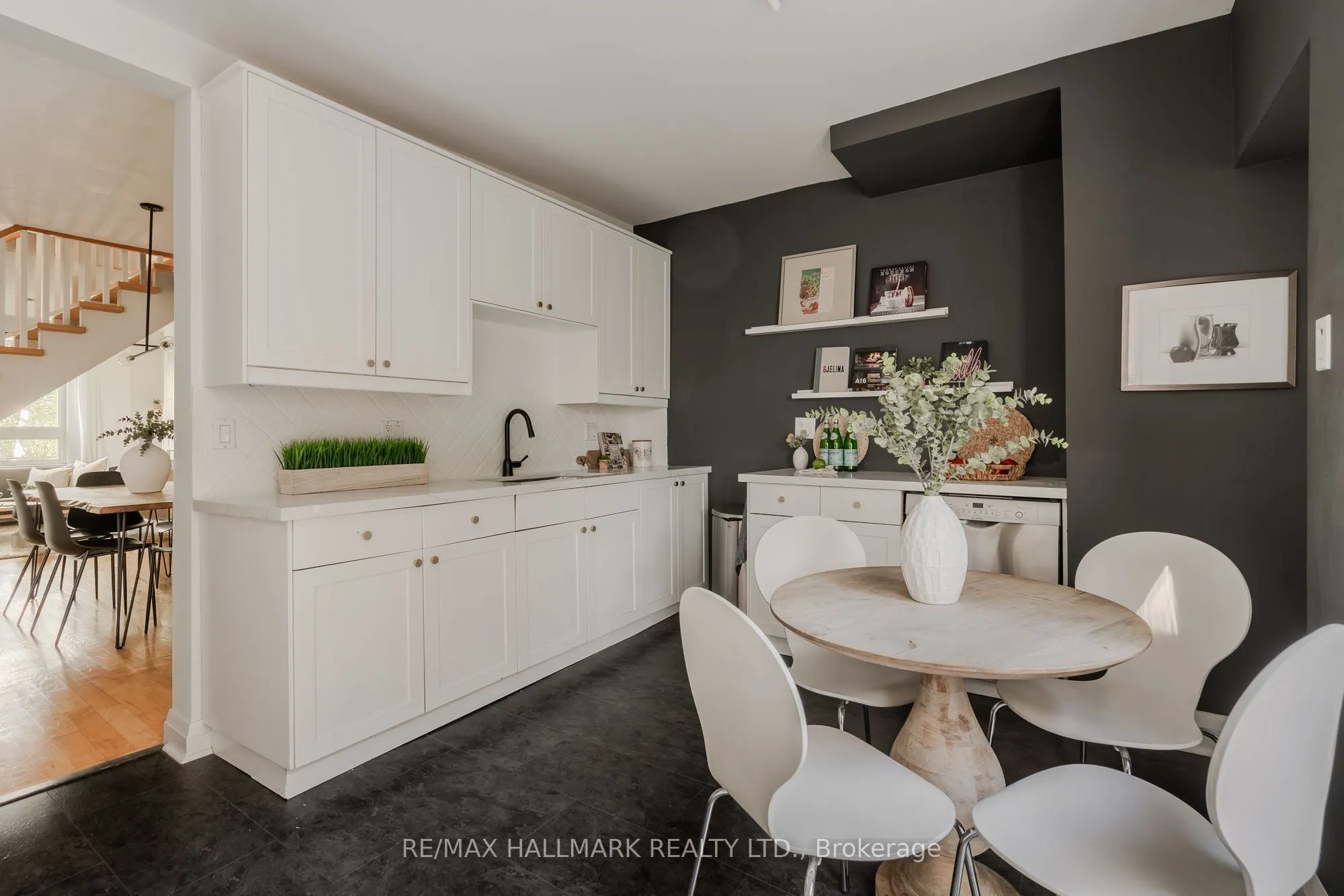 9 Prust Avenue
