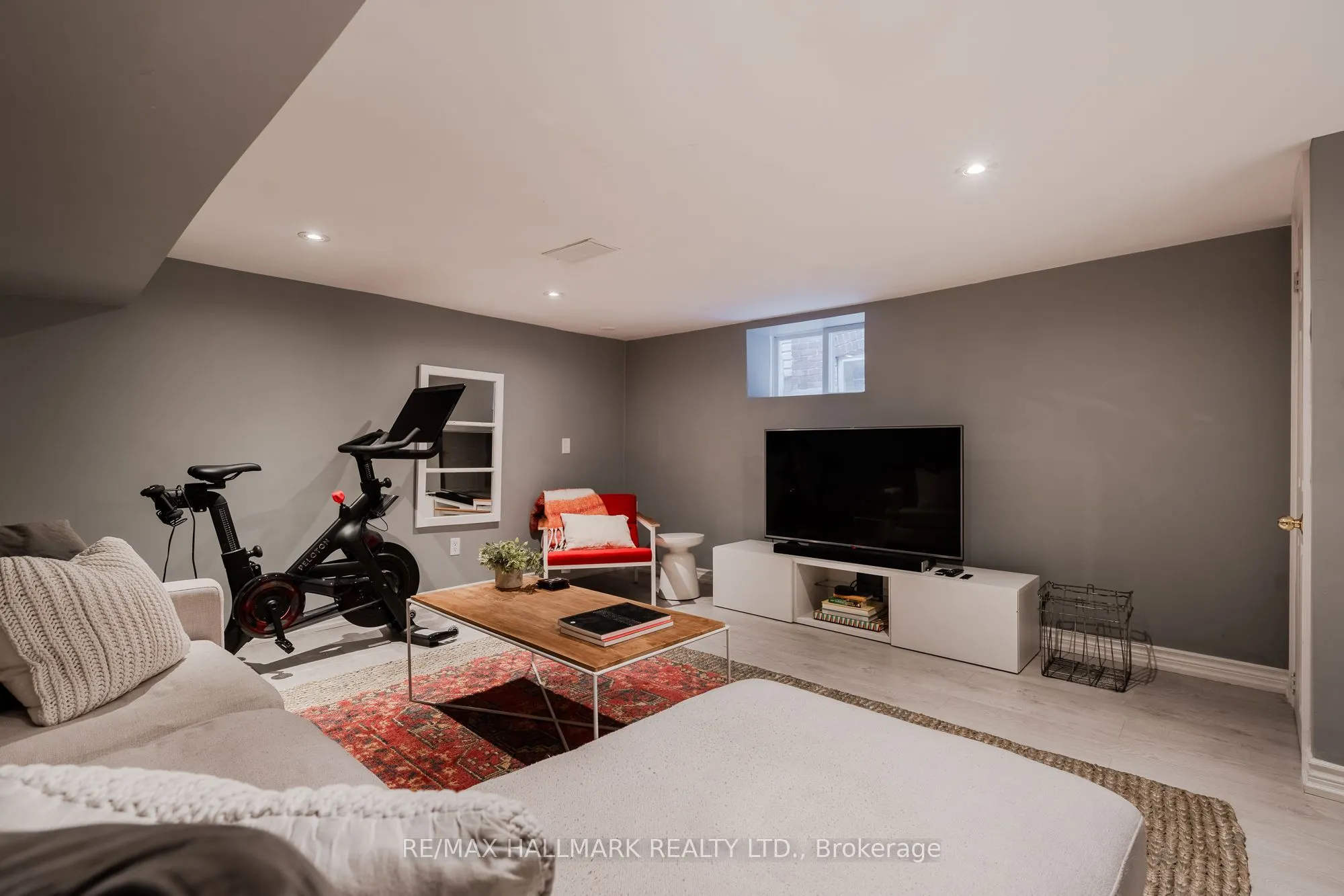 9 Prust Avenue