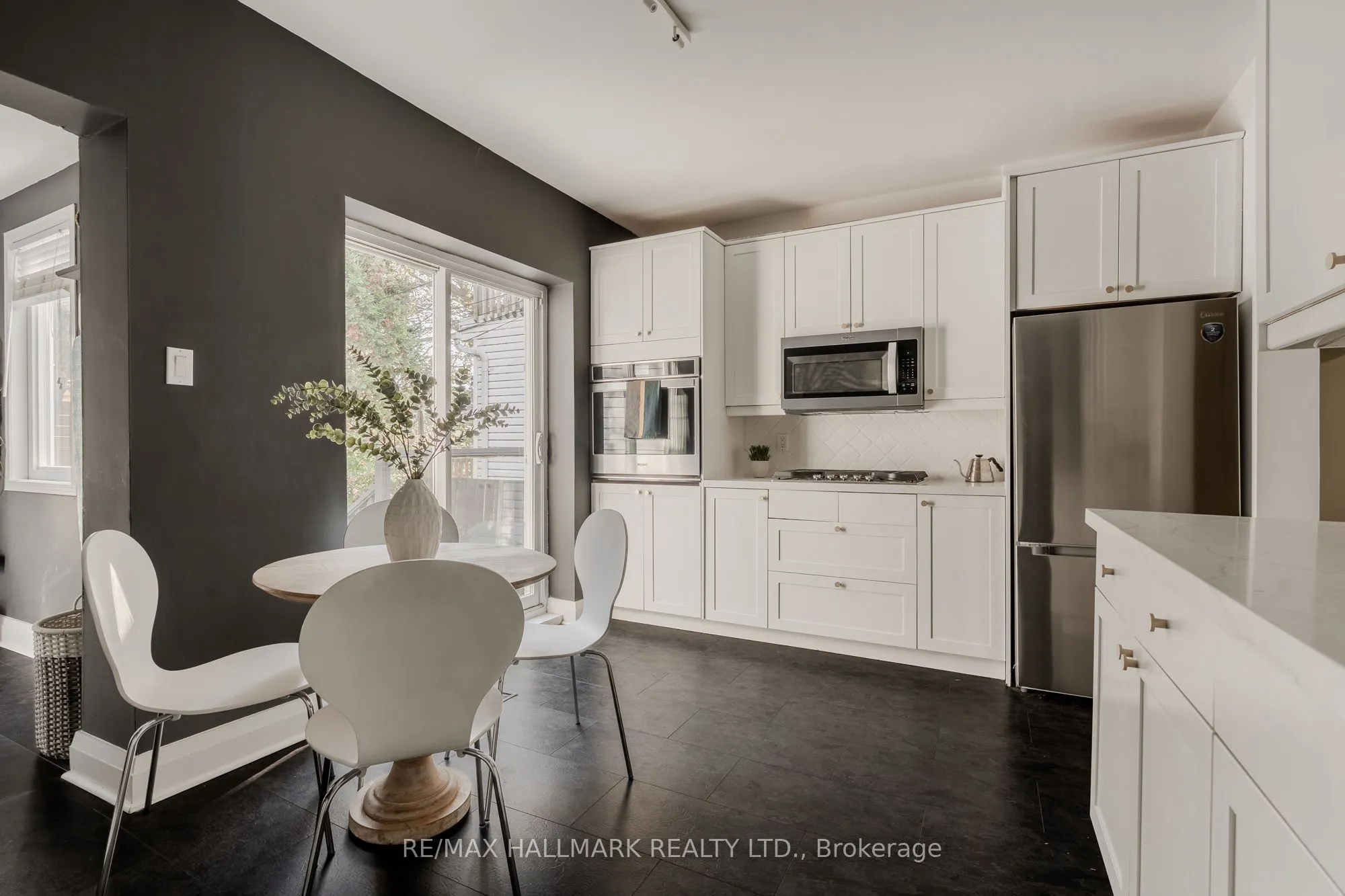 9 Prust Avenue