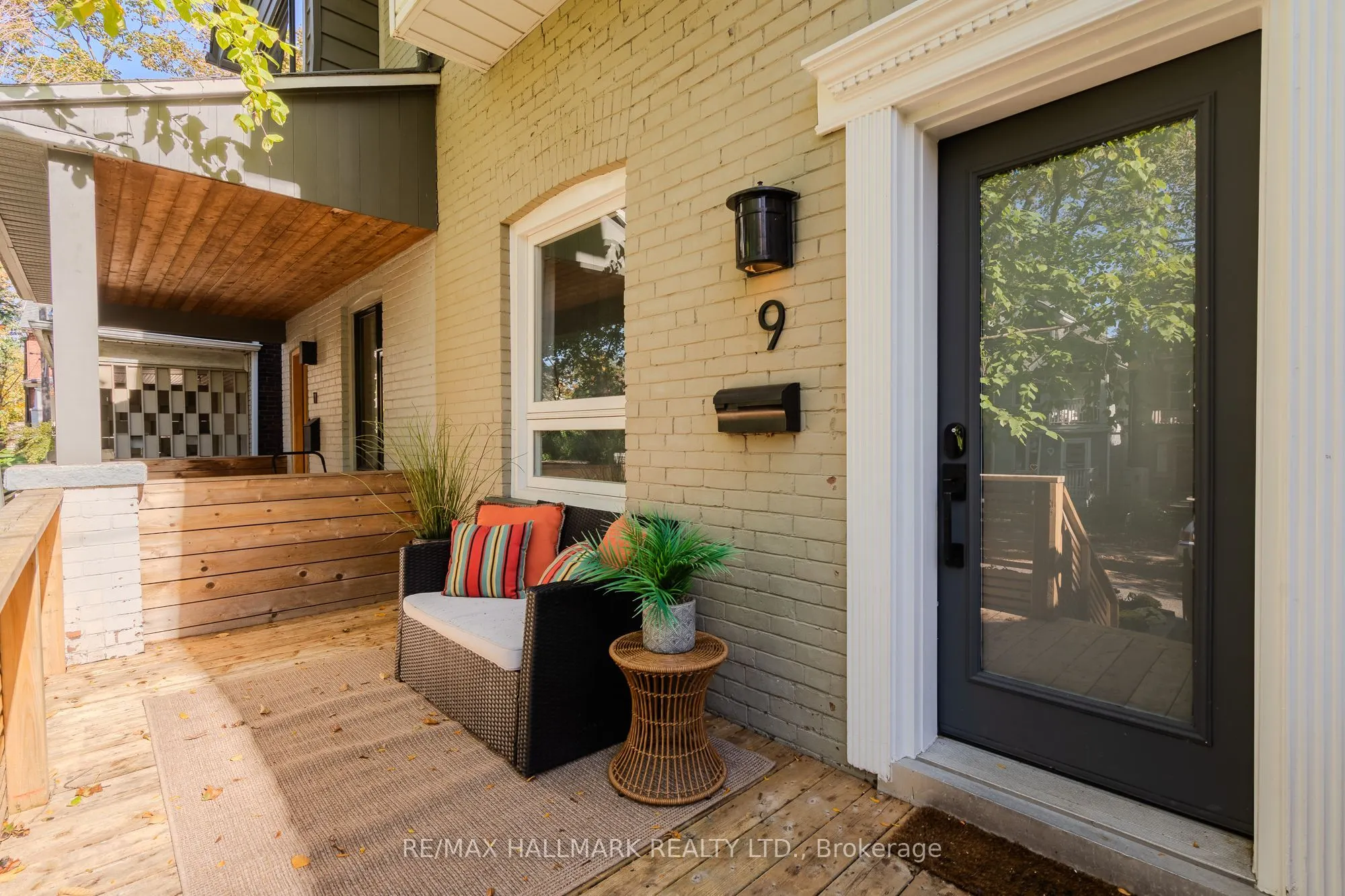 9 Prust Avenue