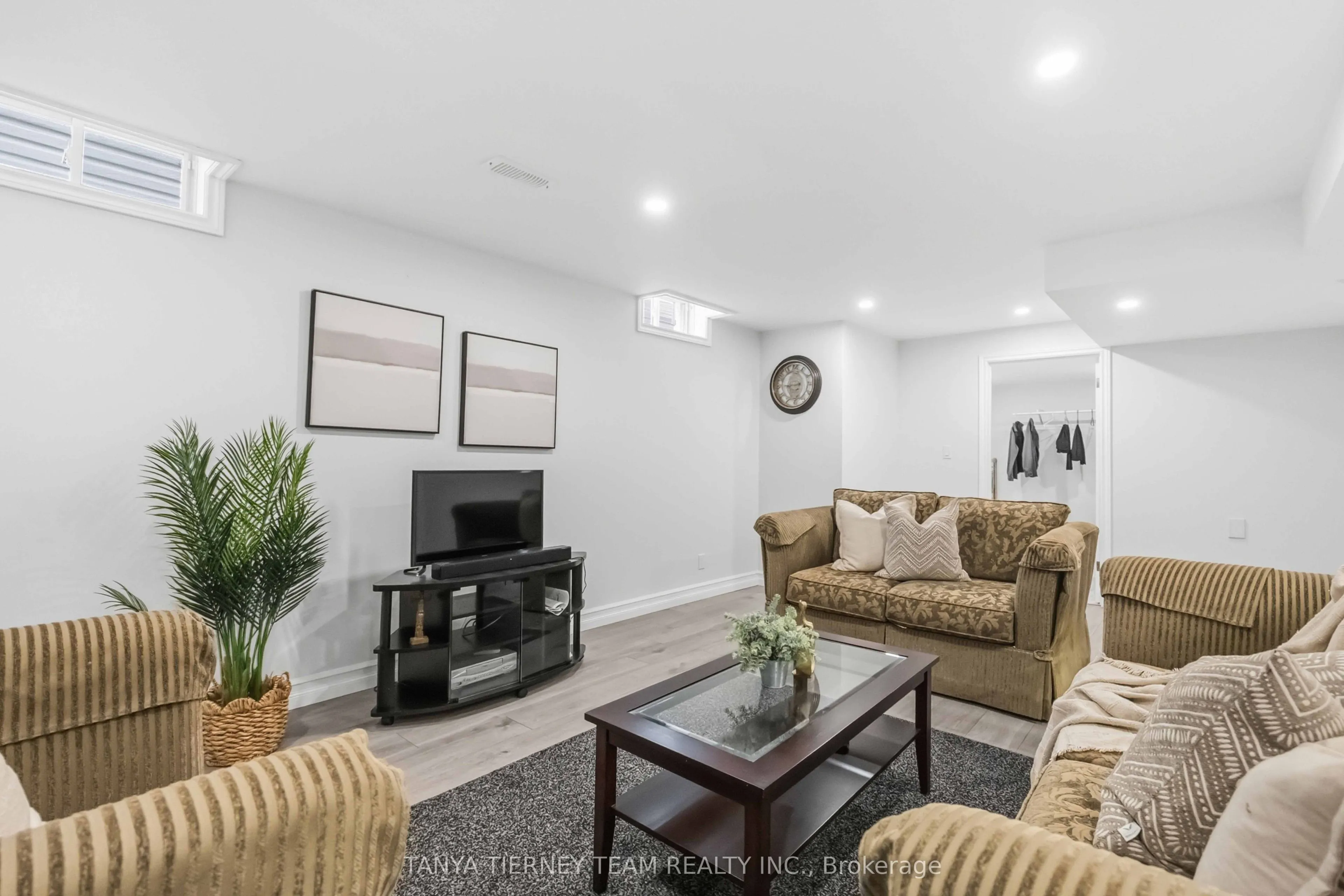47 Mikayla Crescent
