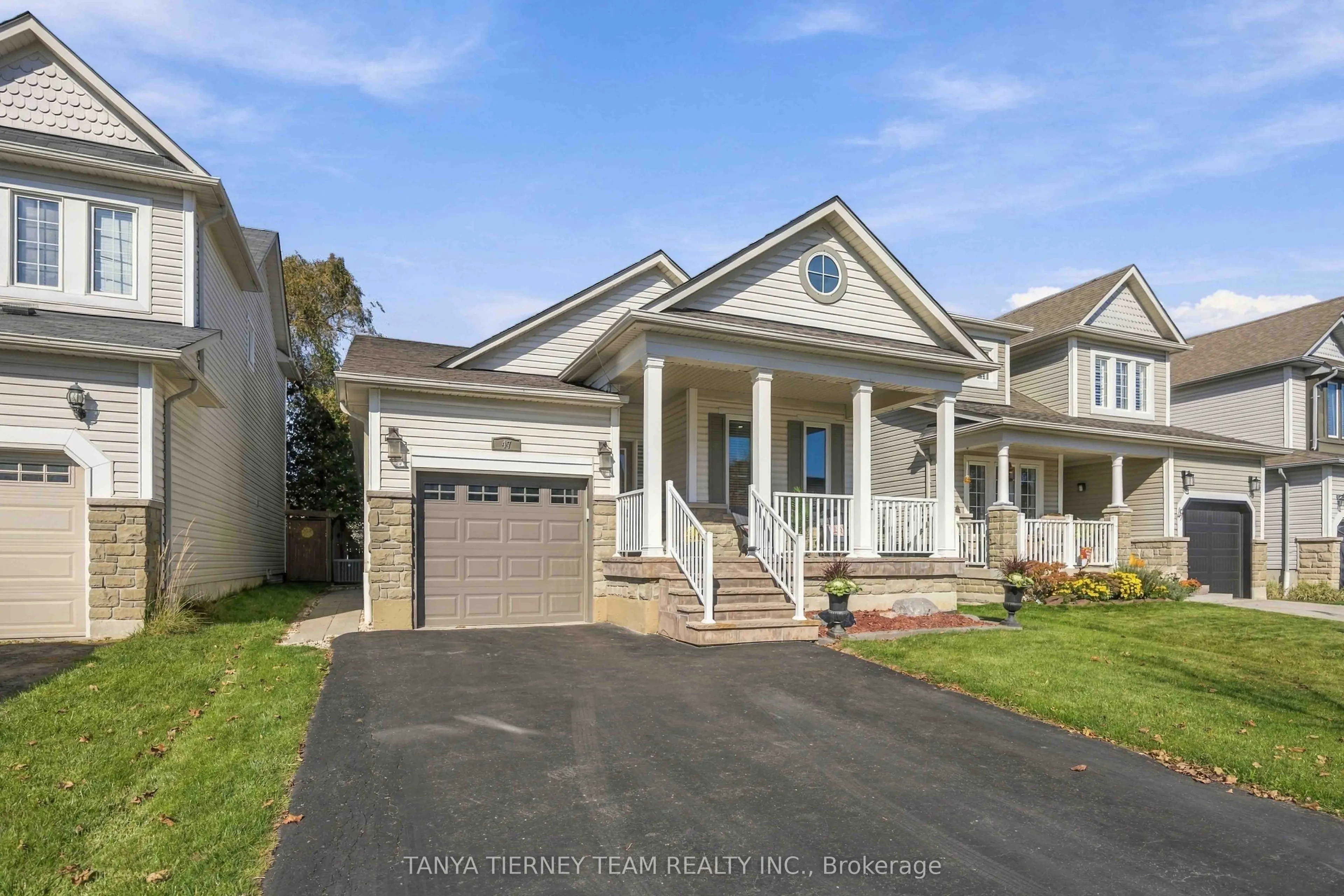 47 Mikayla Crescent