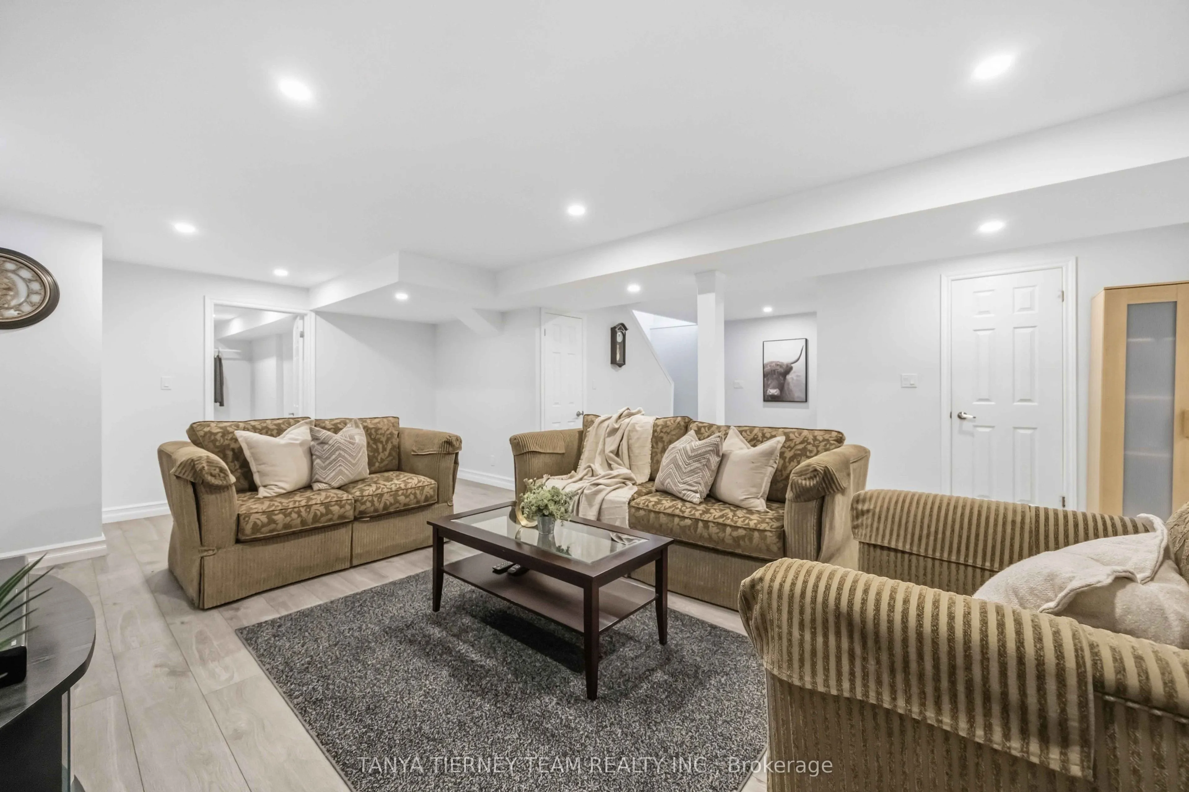 47 Mikayla Crescent