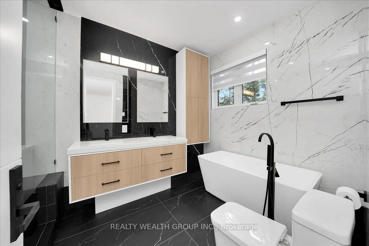 2 Kingsbury Crescent
