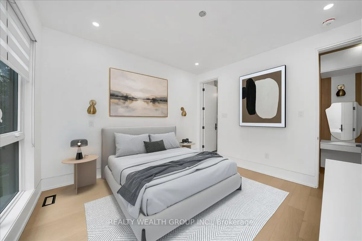 2 Kingsbury Crescent