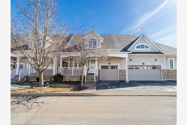 350 Lakebreeze Drive #8