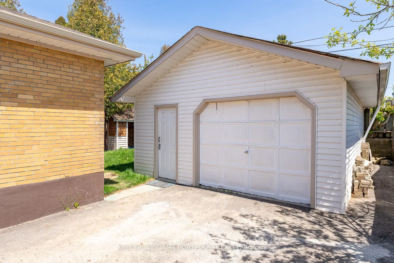 1519 Lakeside Street #Main Flr