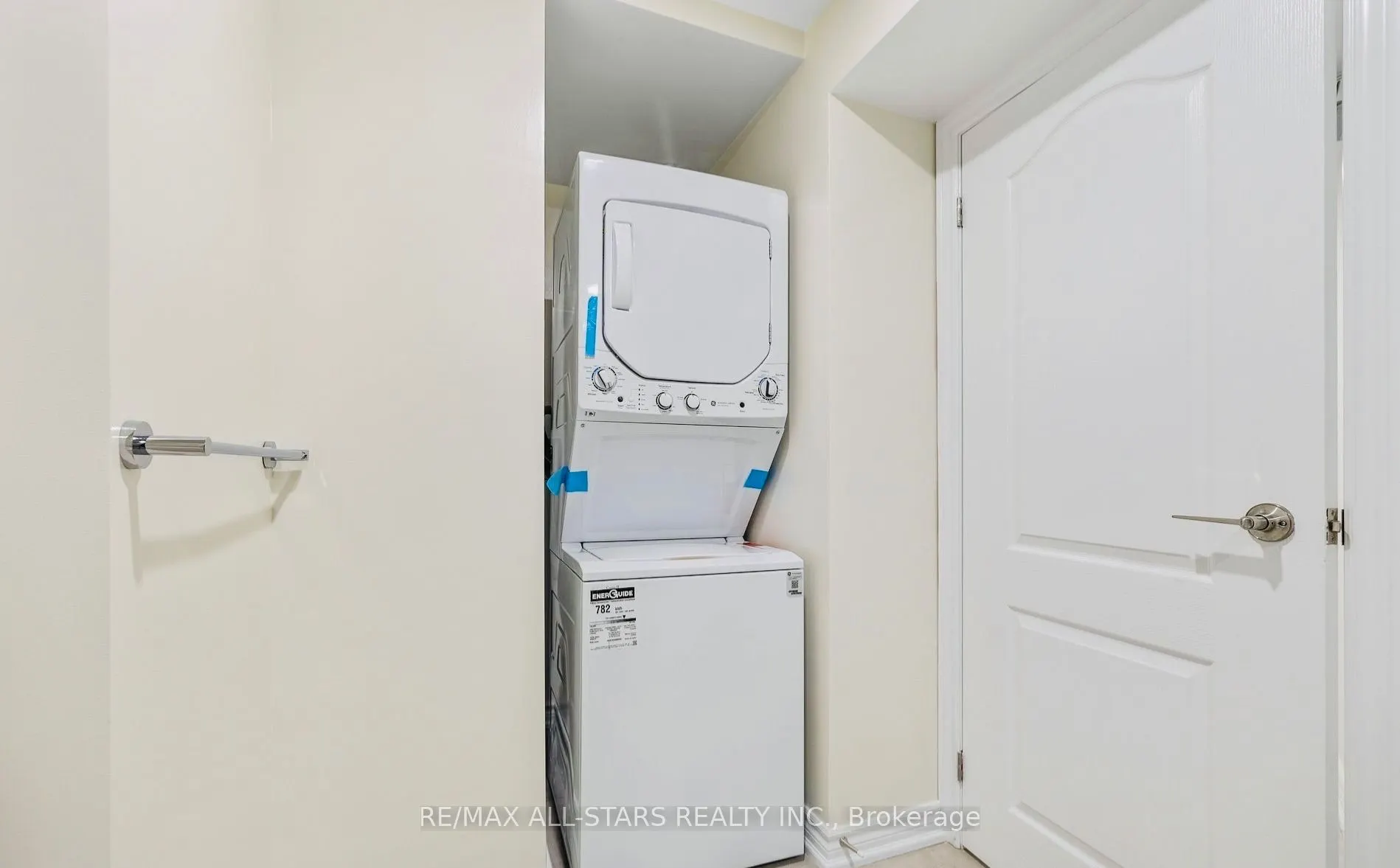 23 Hyacinth Crescent #Basement