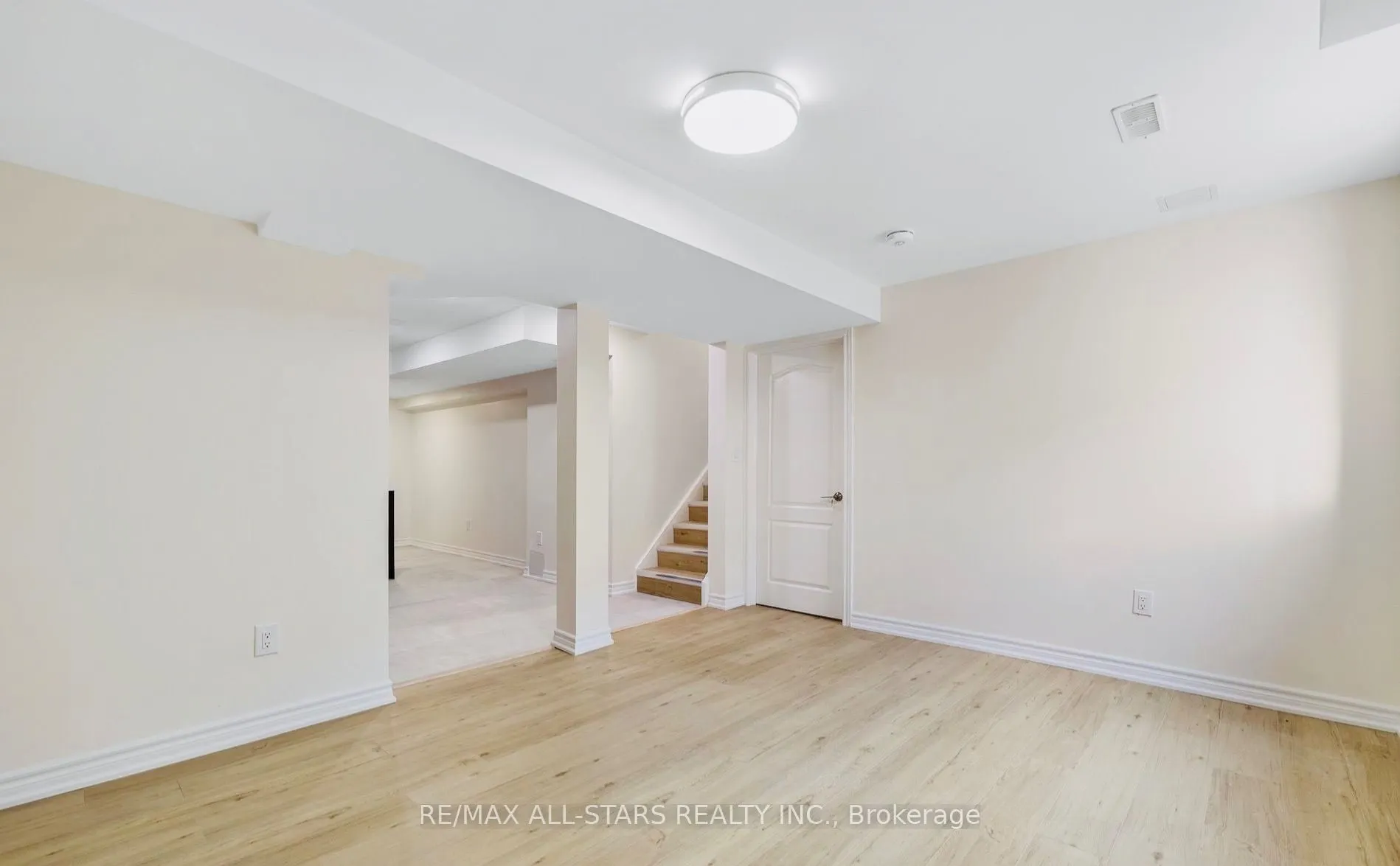 23 Hyacinth Crescent #Basement