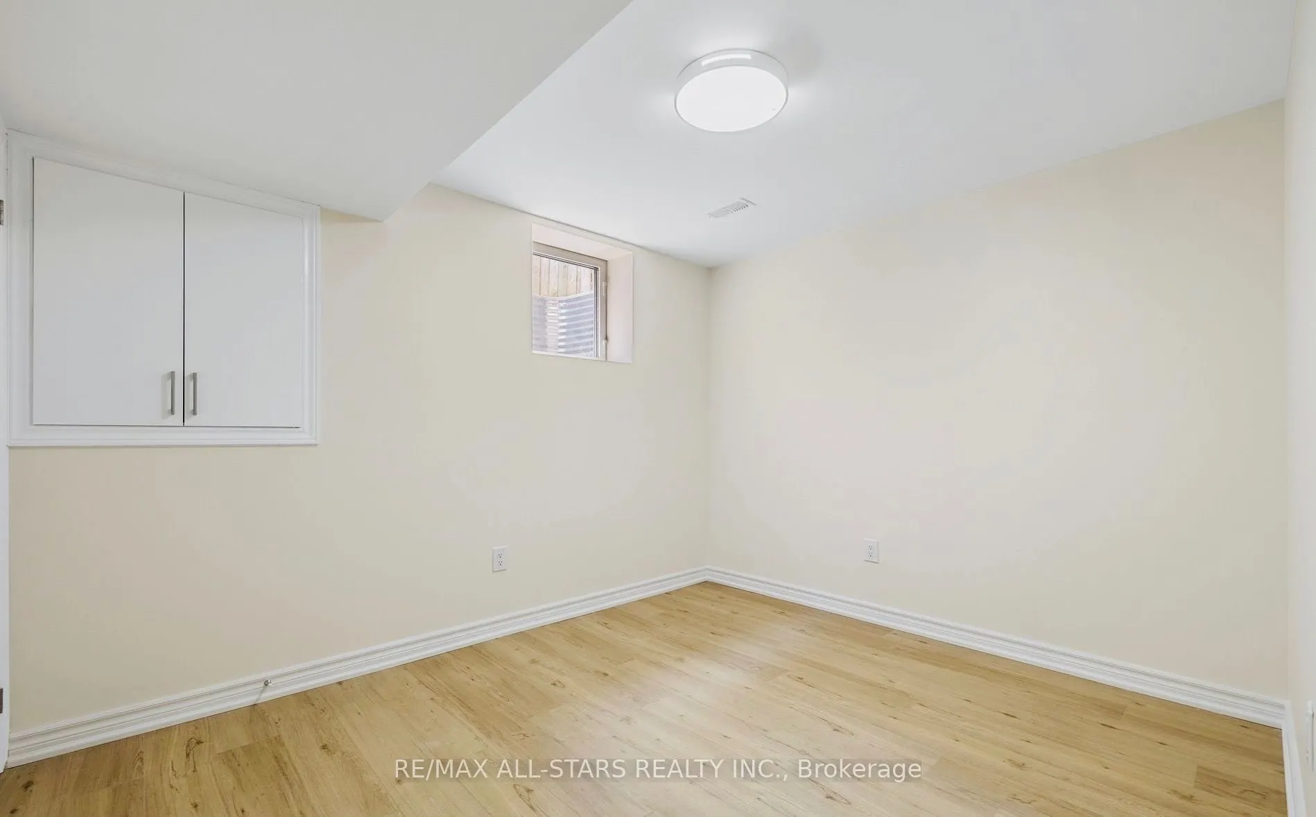 23 Hyacinth Crescent #Basement