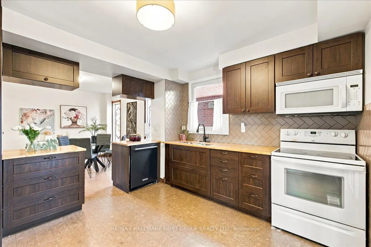 23 Flowers Crescent