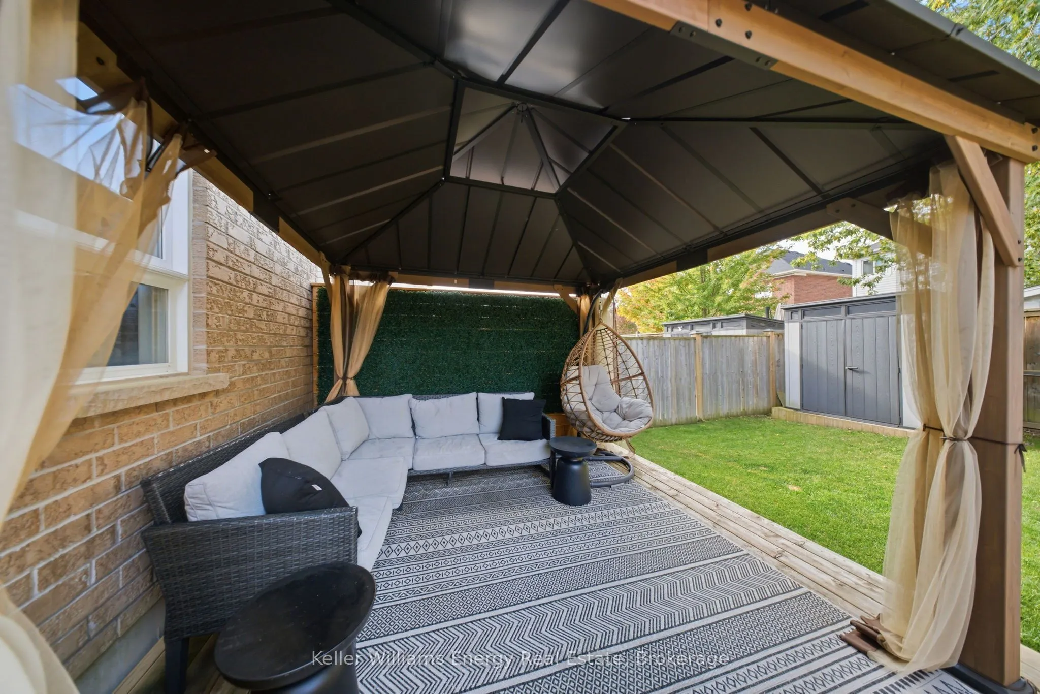 8 Quackenbush Street