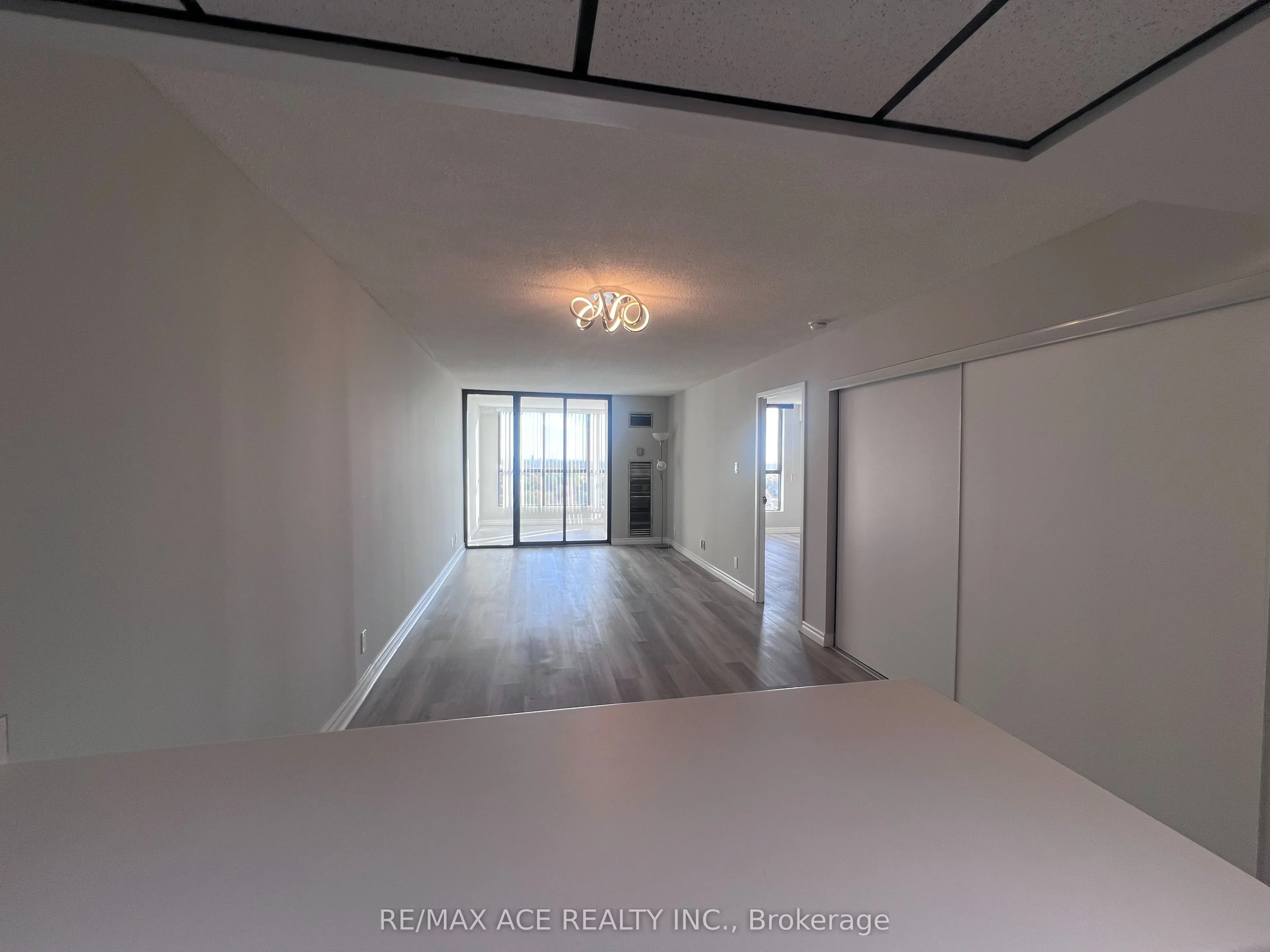 8 Silverbell Grove #901