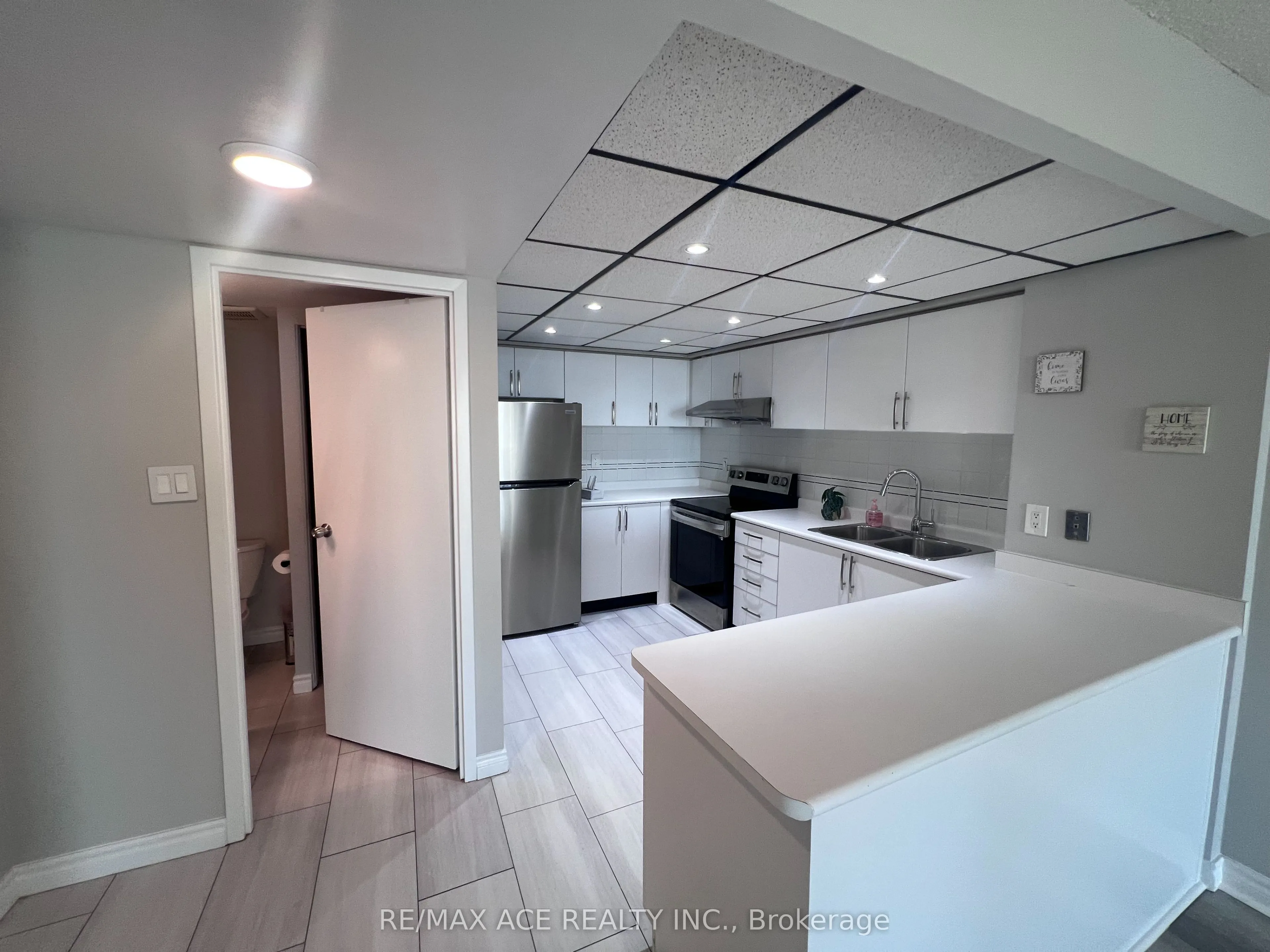 8 Silverbell Grove #901