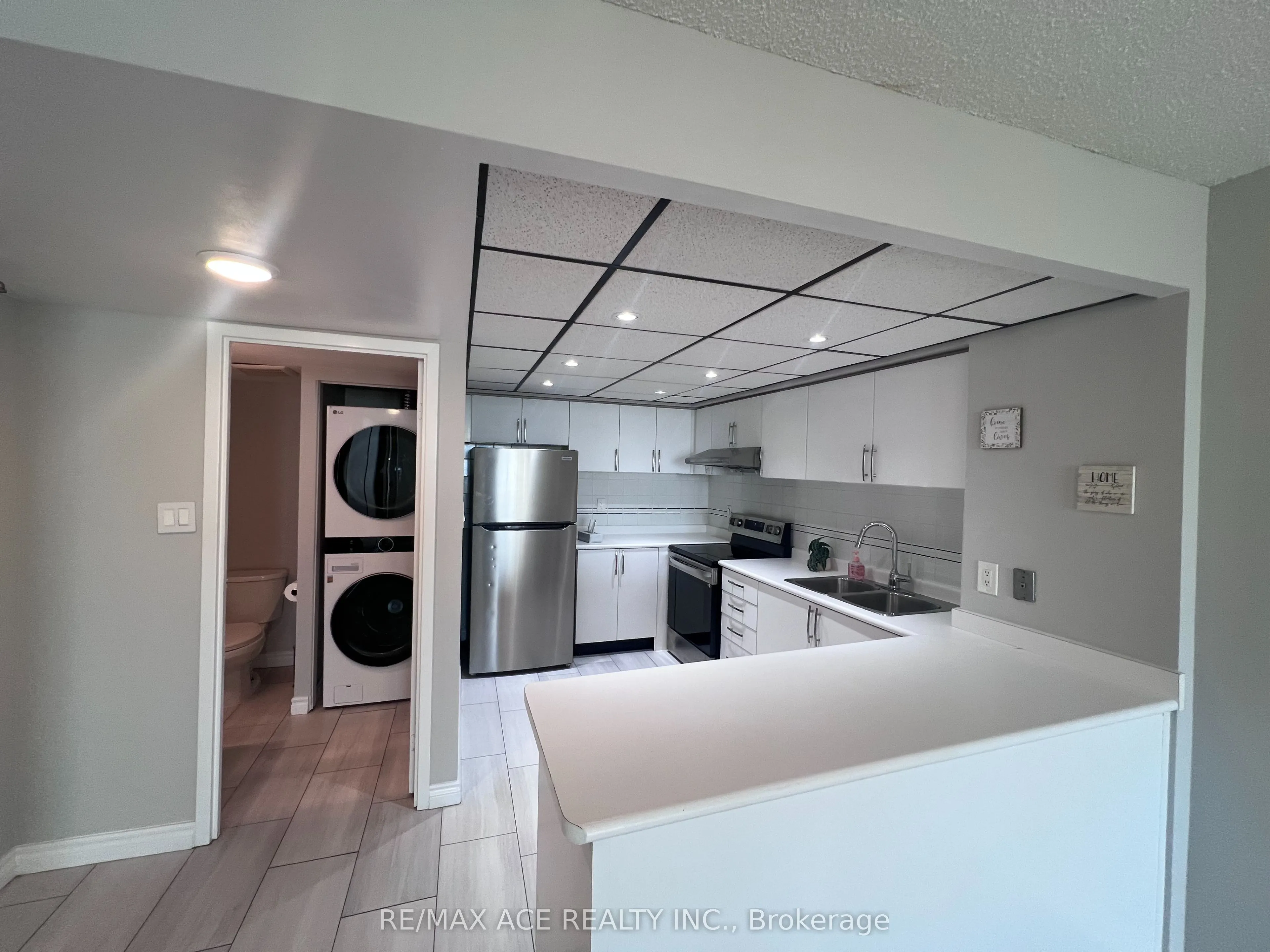 8 Silverbell Grove #901