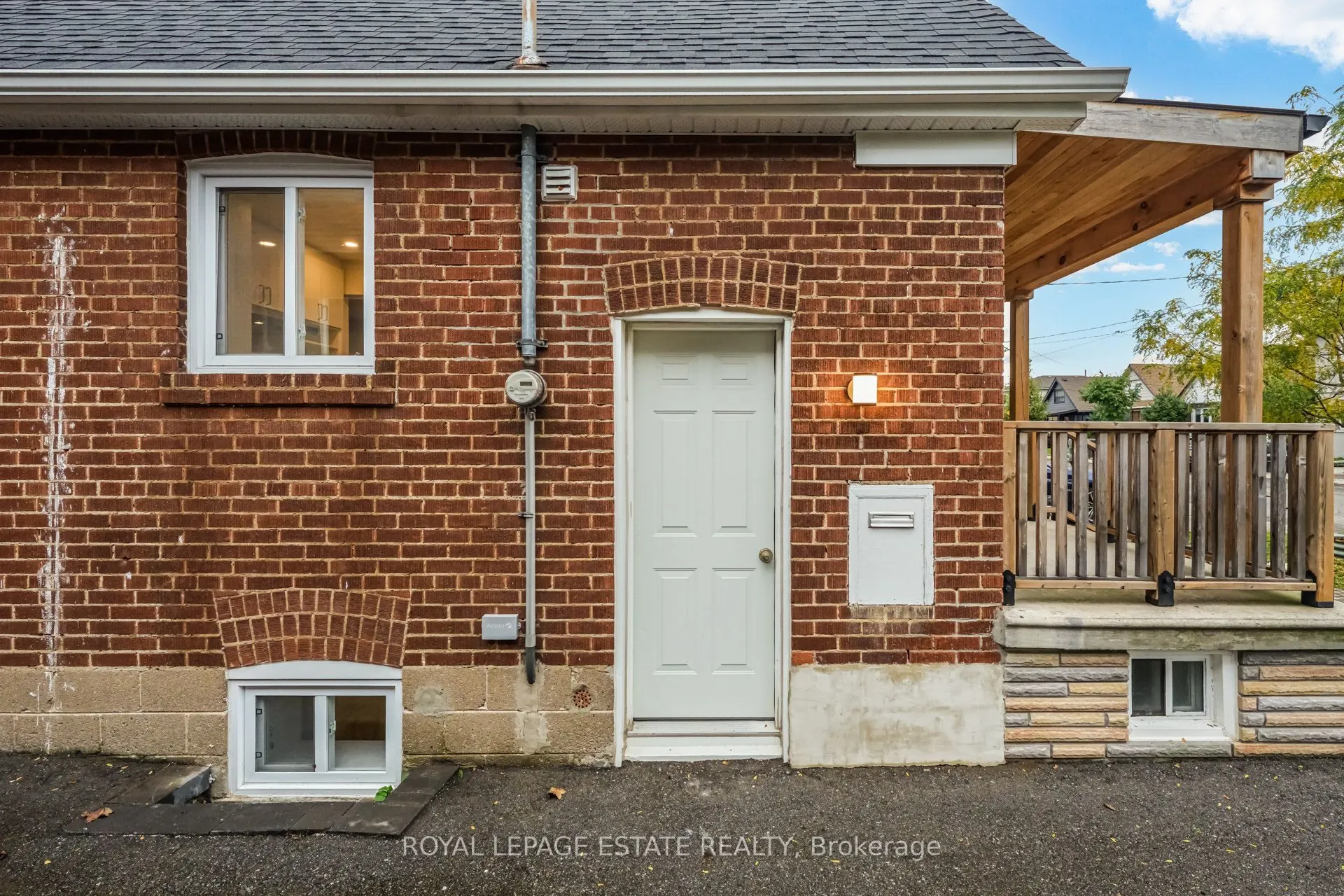 12 Norlong Boulevard