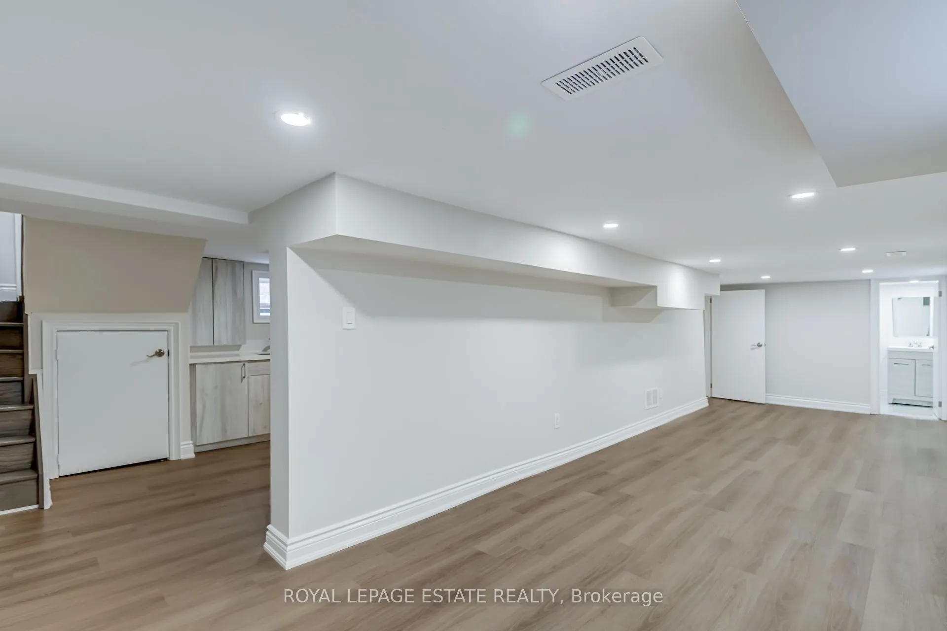 12 Norlong Boulevard