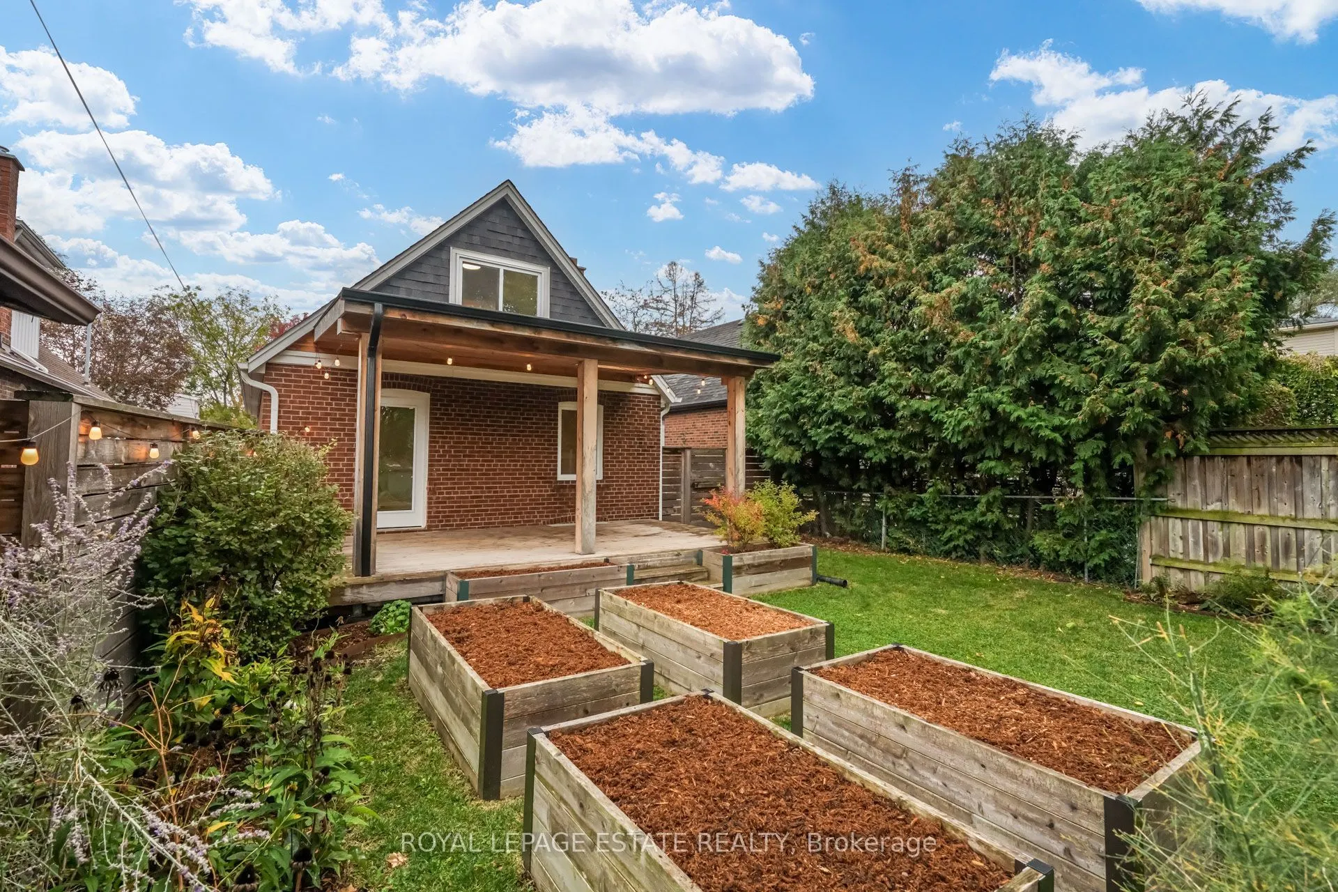12 Norlong Boulevard