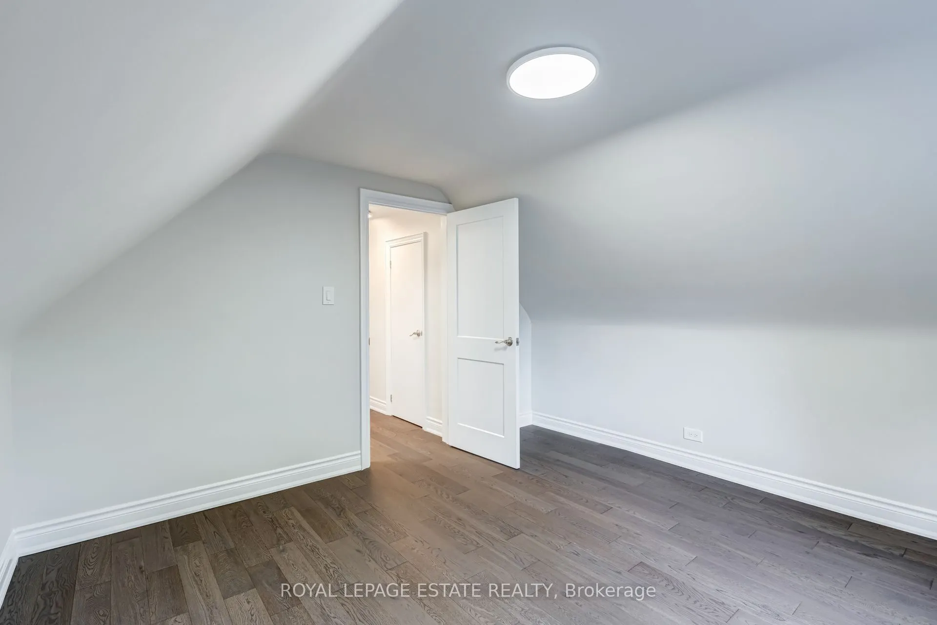 12 Norlong Boulevard