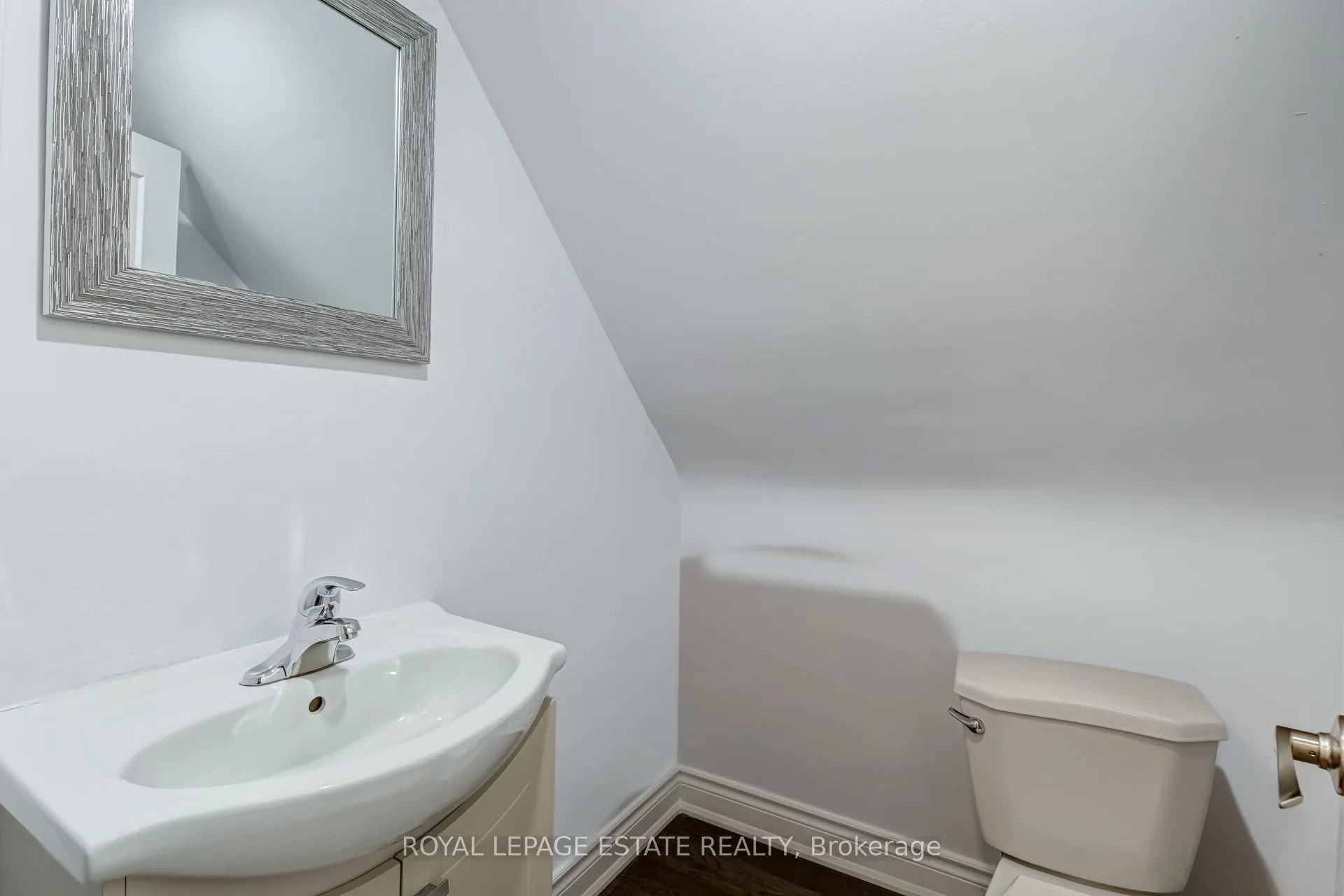 12 Norlong Boulevard