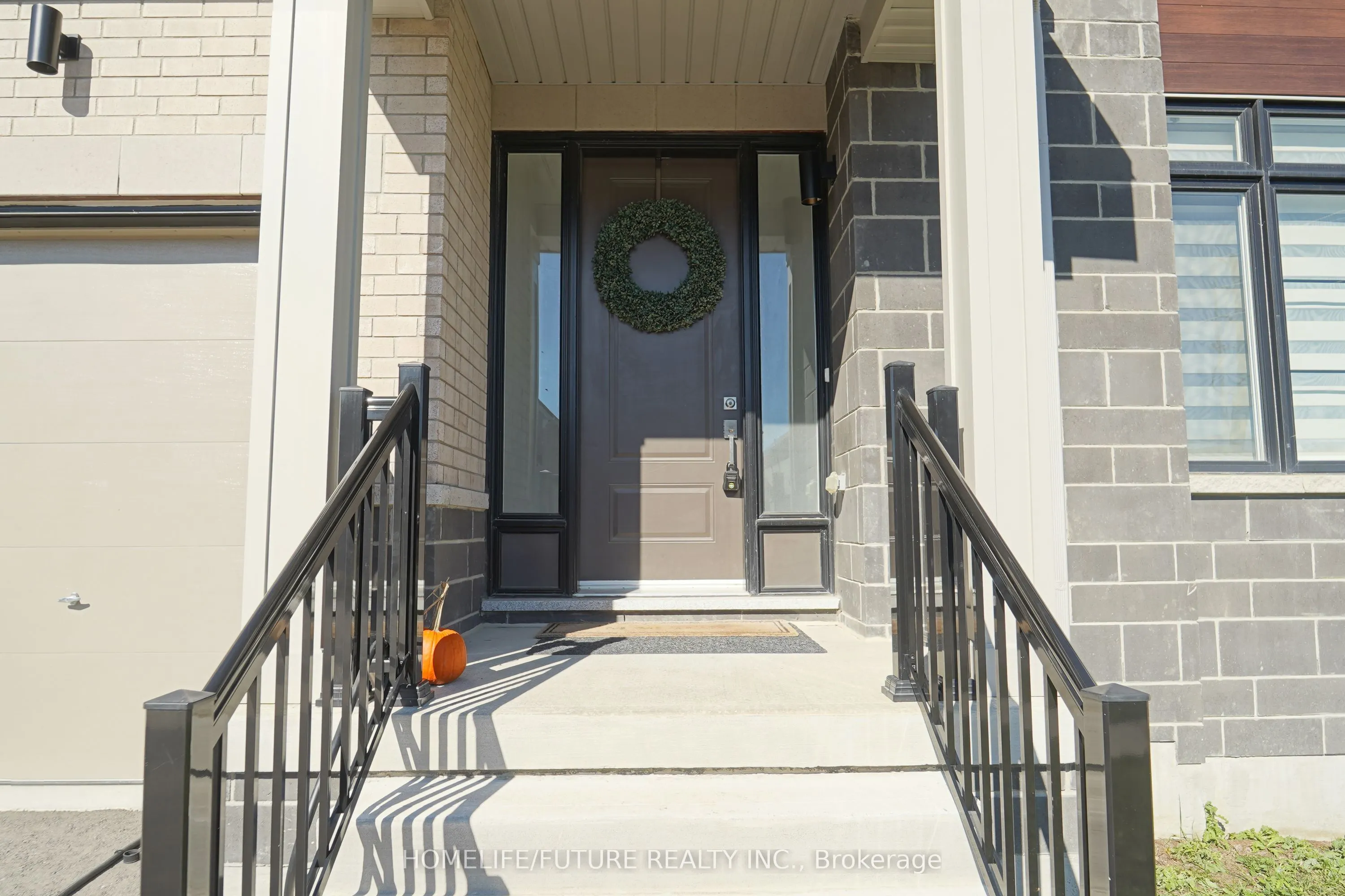 117 Deer Ridge Crescent