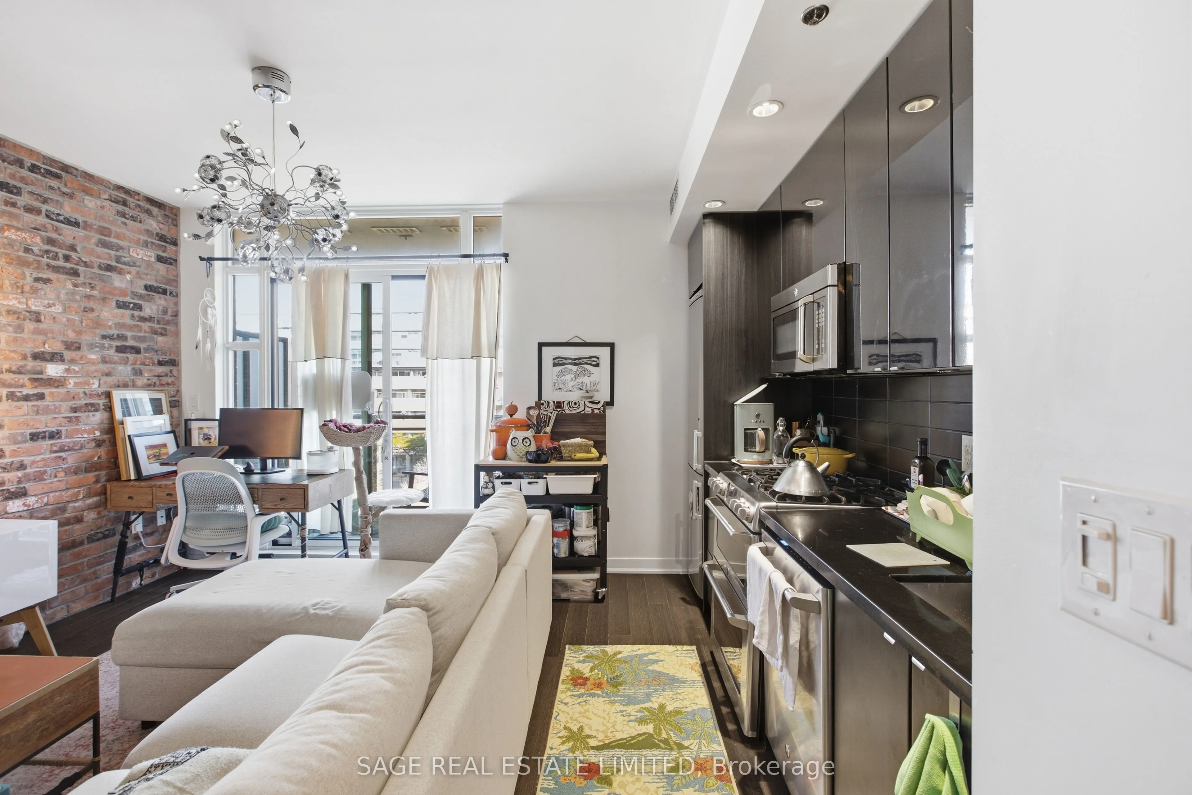 88 Colgate Avenue #533