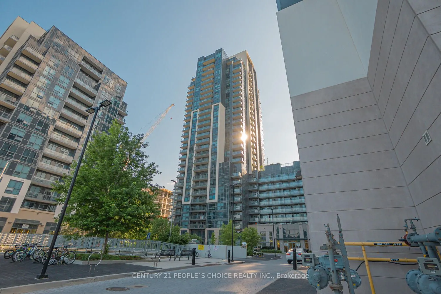 20 Meadowglen Place S #2901