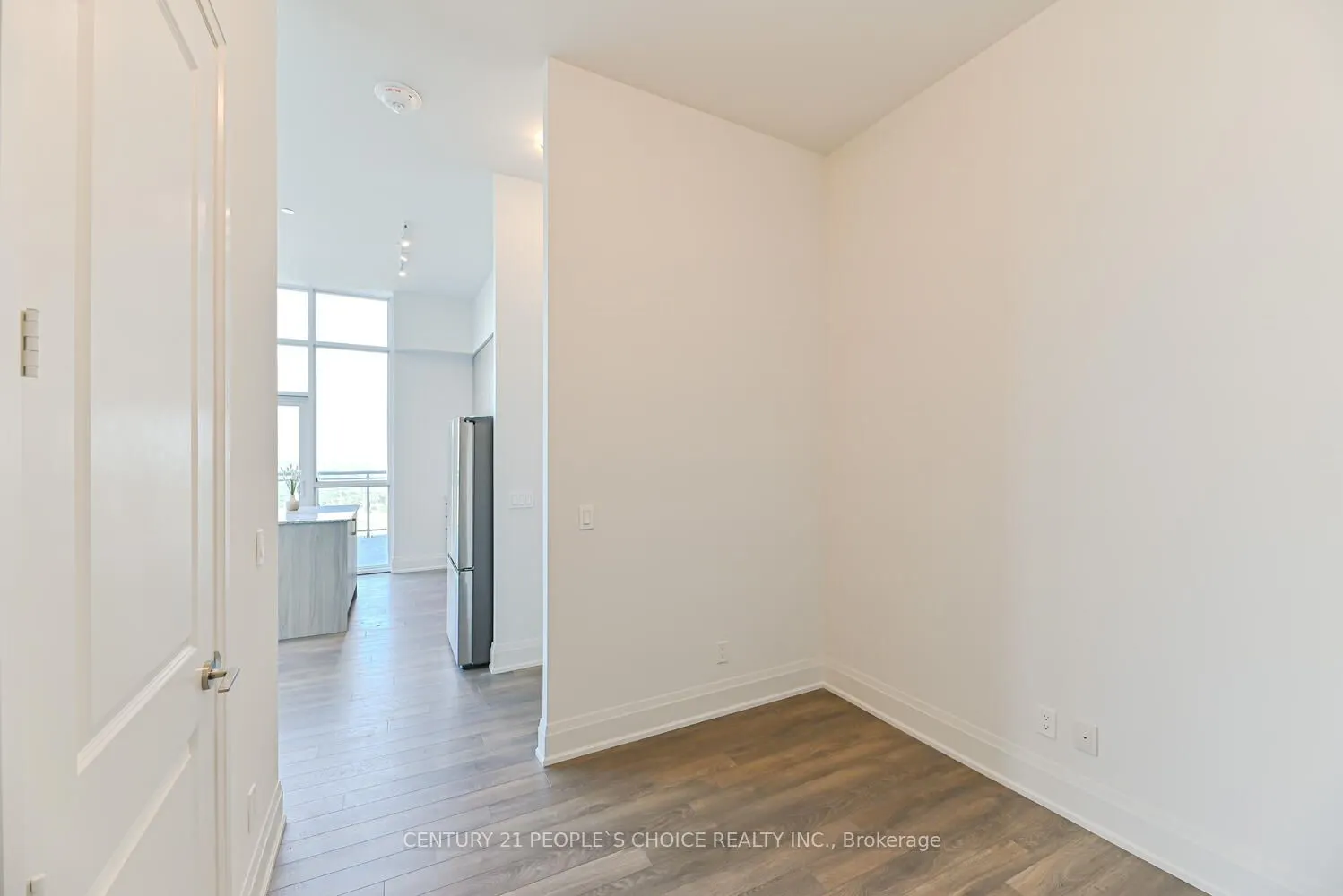 20 Meadowglen Place S #2901