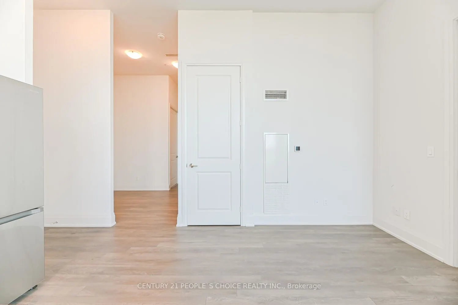 20 Meadowglen Place S #2901