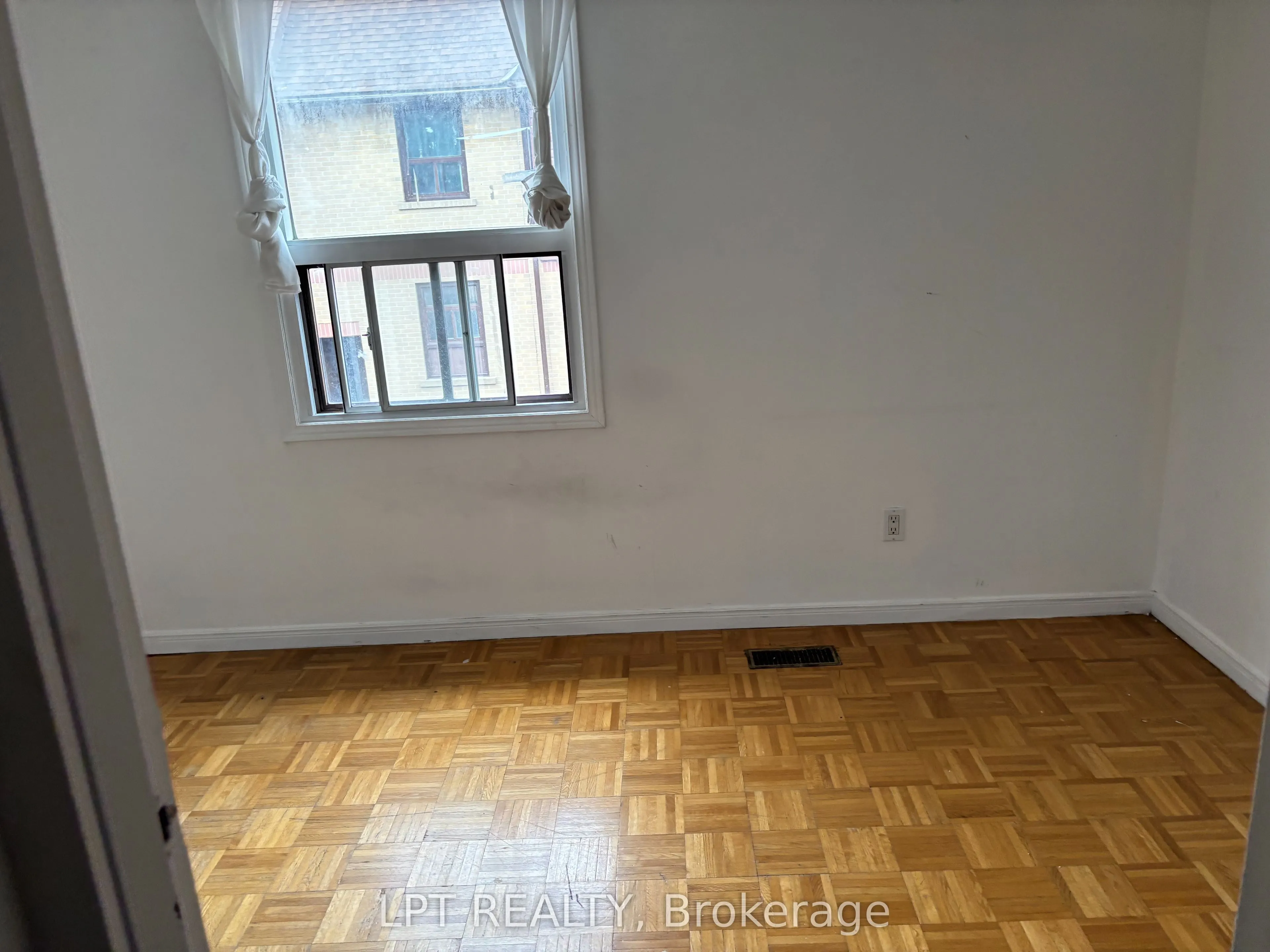 275 Broadview Avenue #167