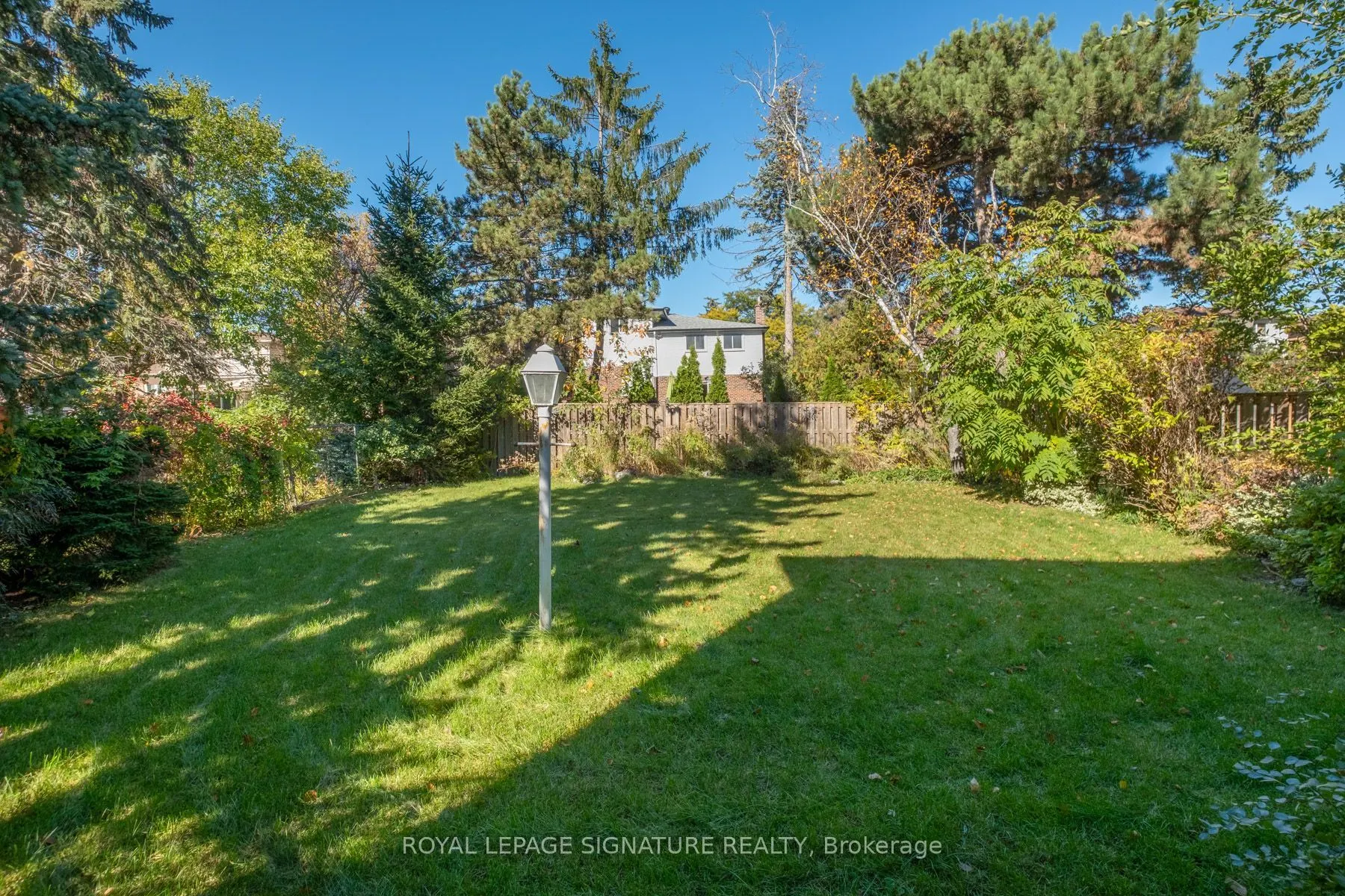 85 Pebblehill Square