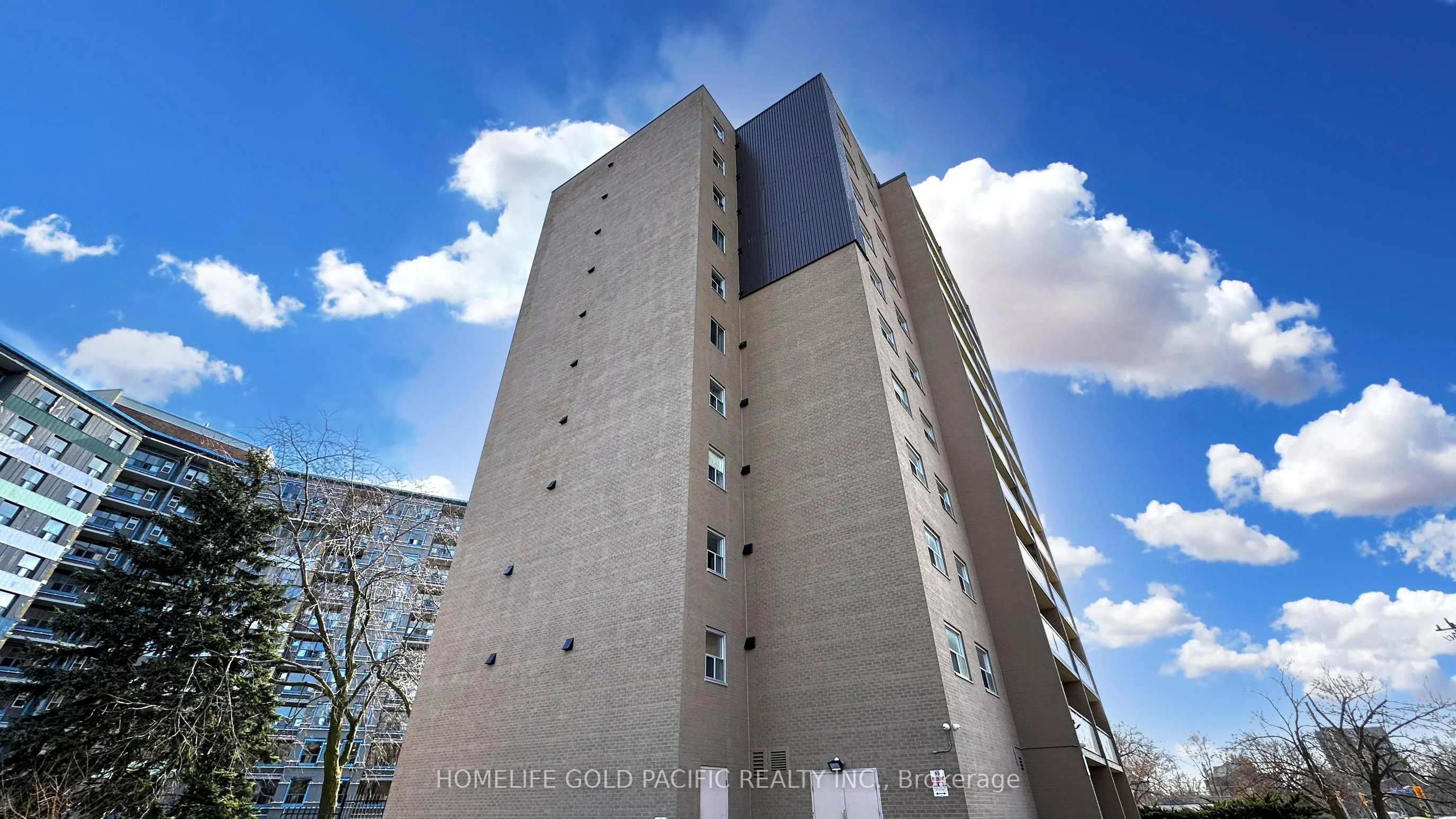 207 Galloway Road #403