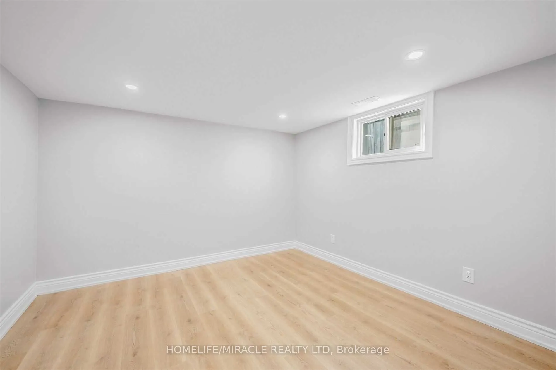 135 Central Park Boulevard N