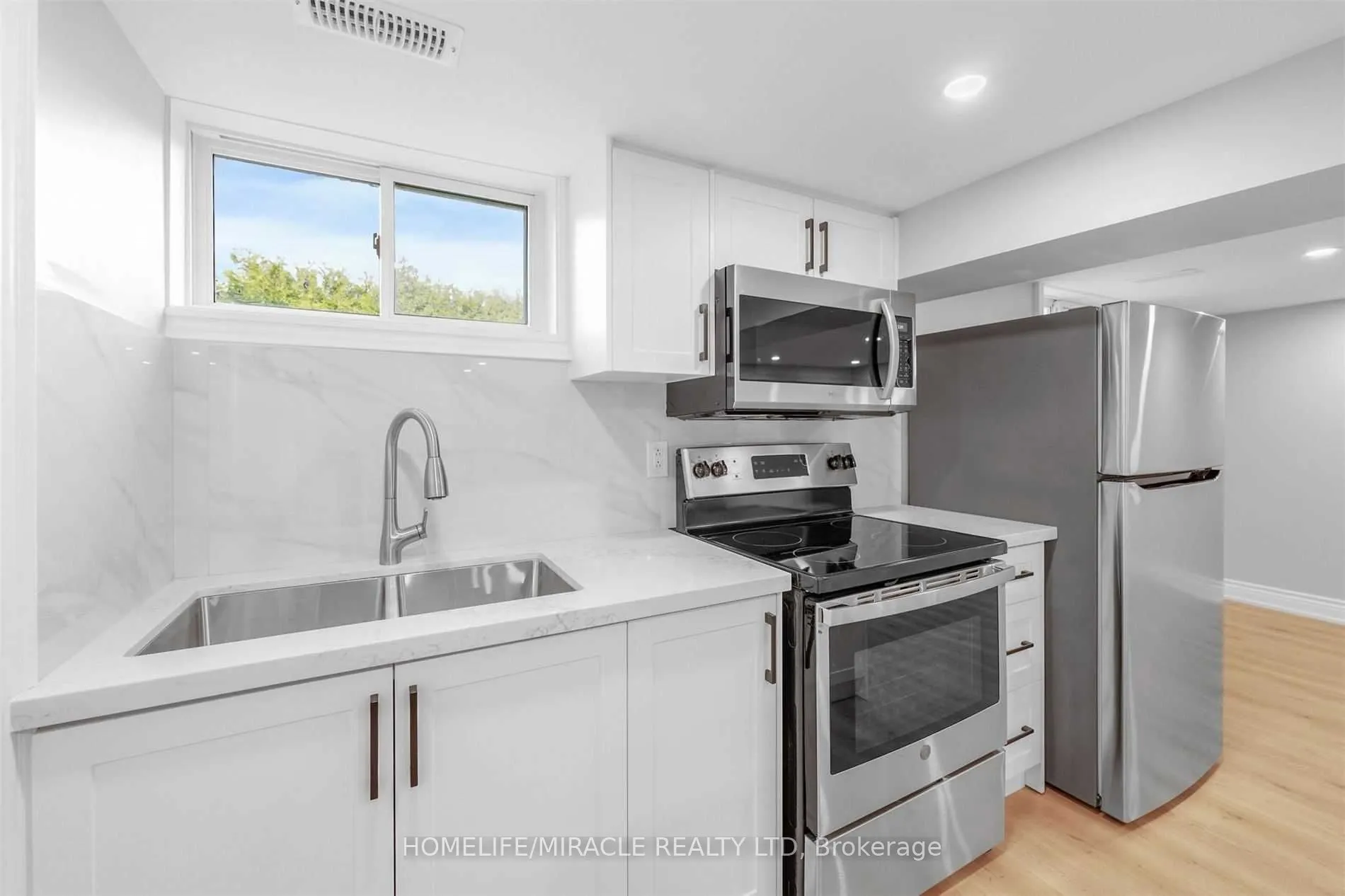 135 Central Park Boulevard N