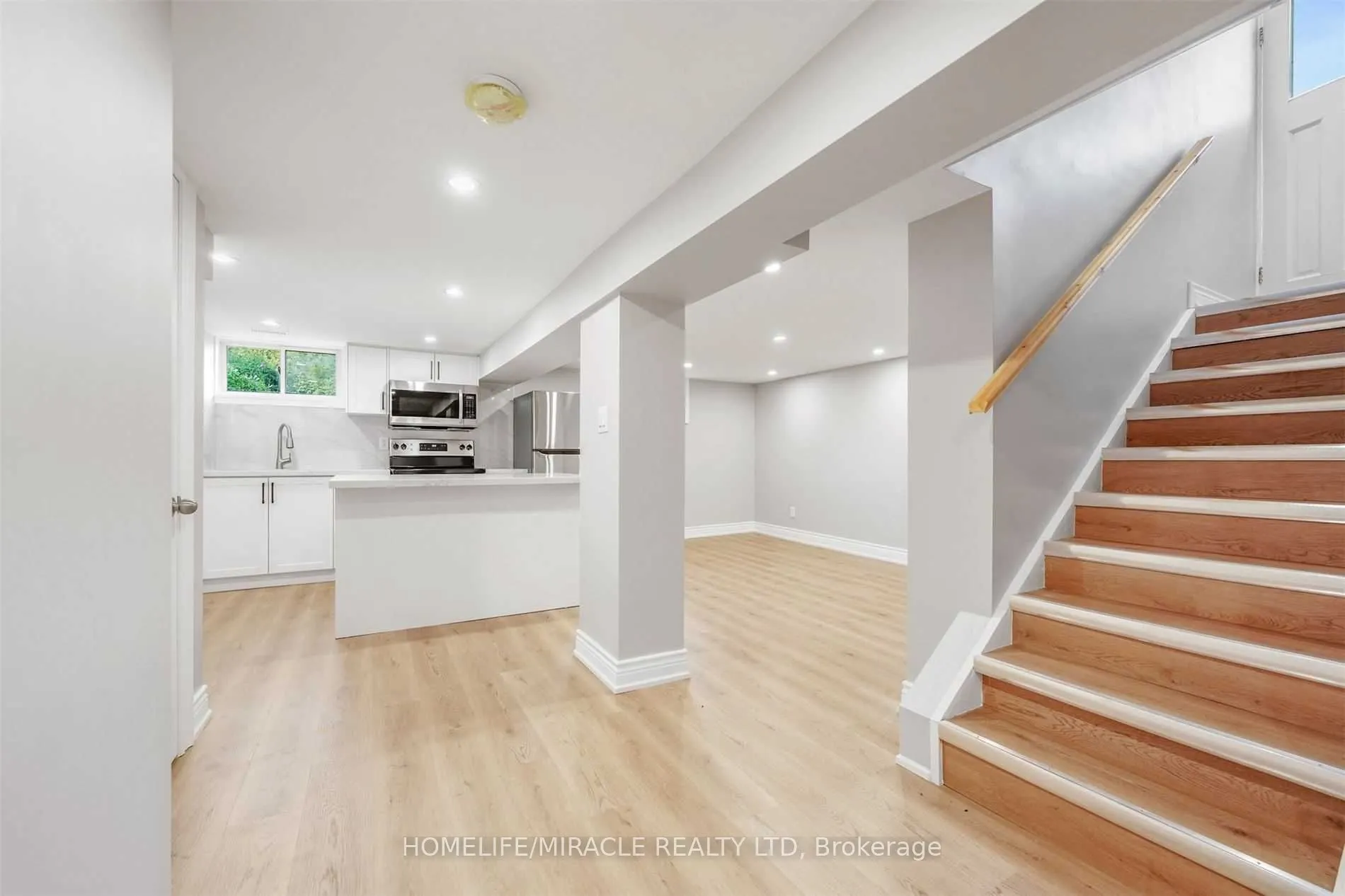 135 Central Park Boulevard N