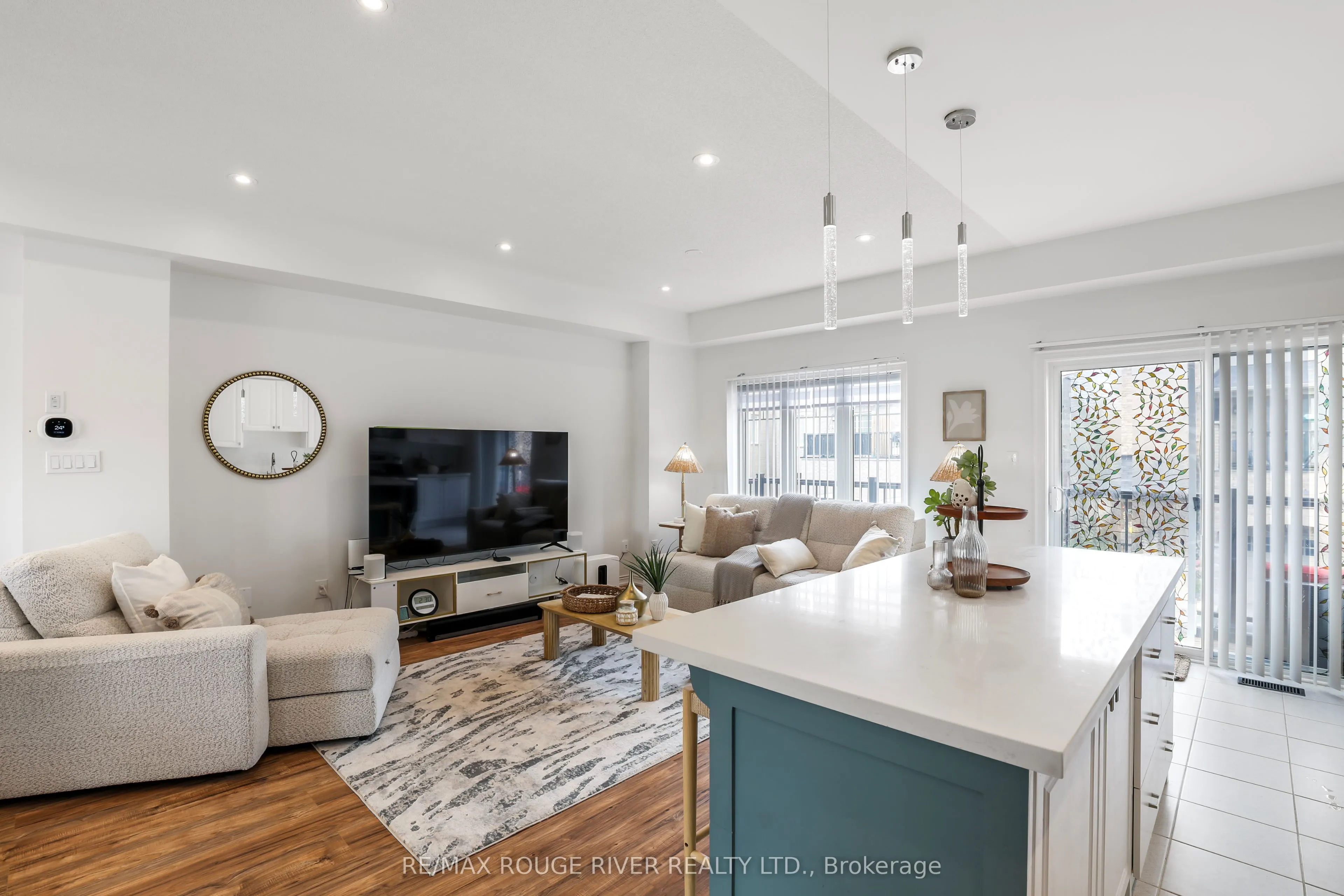 17 Devineridge Avenue