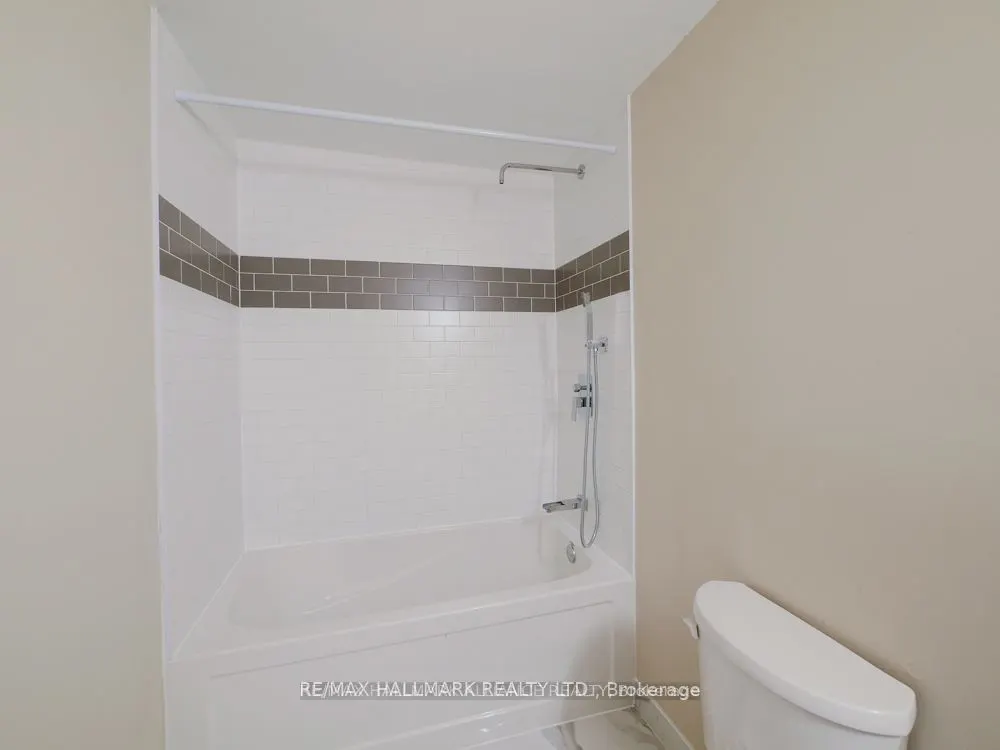 628 Danforth Avenue #202