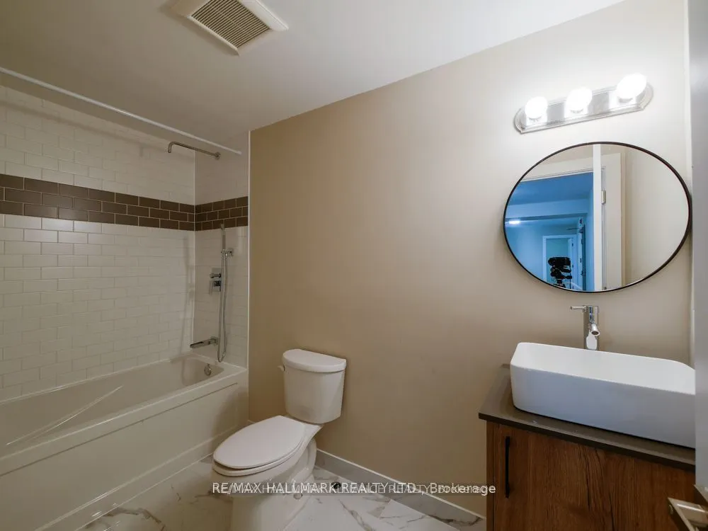 628 Danforth Avenue #202