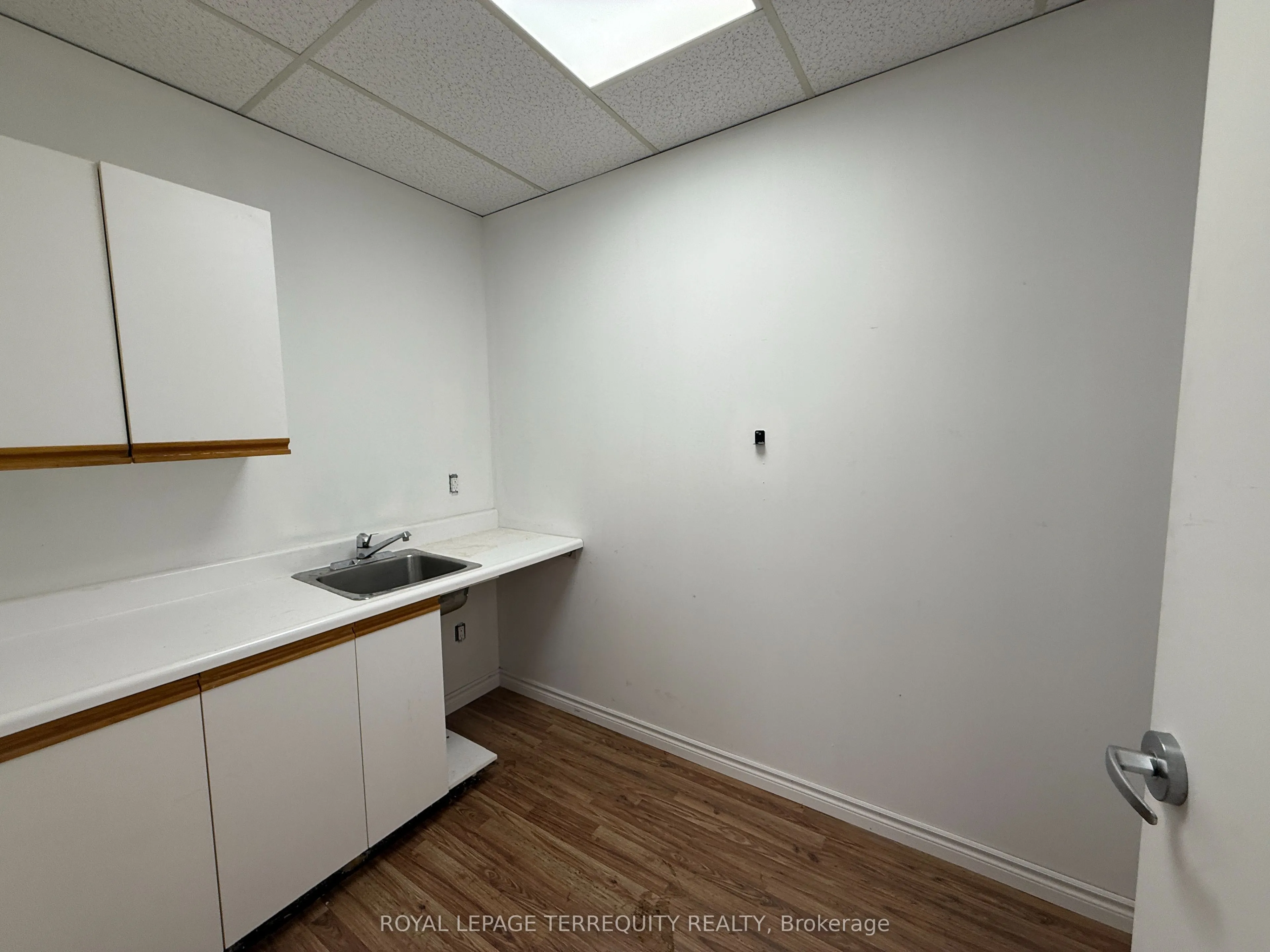 1450 Hopkins Street #202