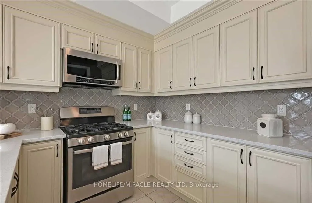 32 Mcdonald Crescent
