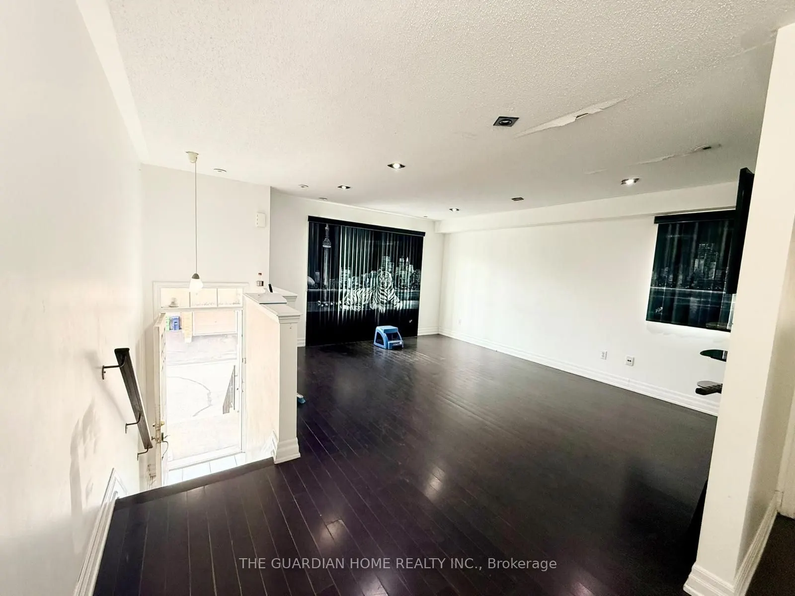 2800 Eglinton Avenue E #1